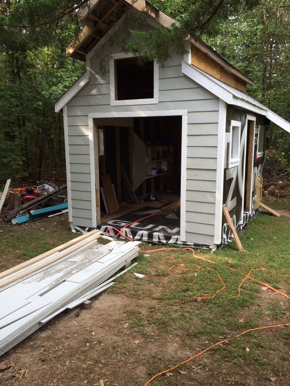 A friend just built a 3,500sq ft house and had a bunch of fiber cement siding left over. Doing a little trading, I am going to frame in a room for him in his garage and the siding is all mine!