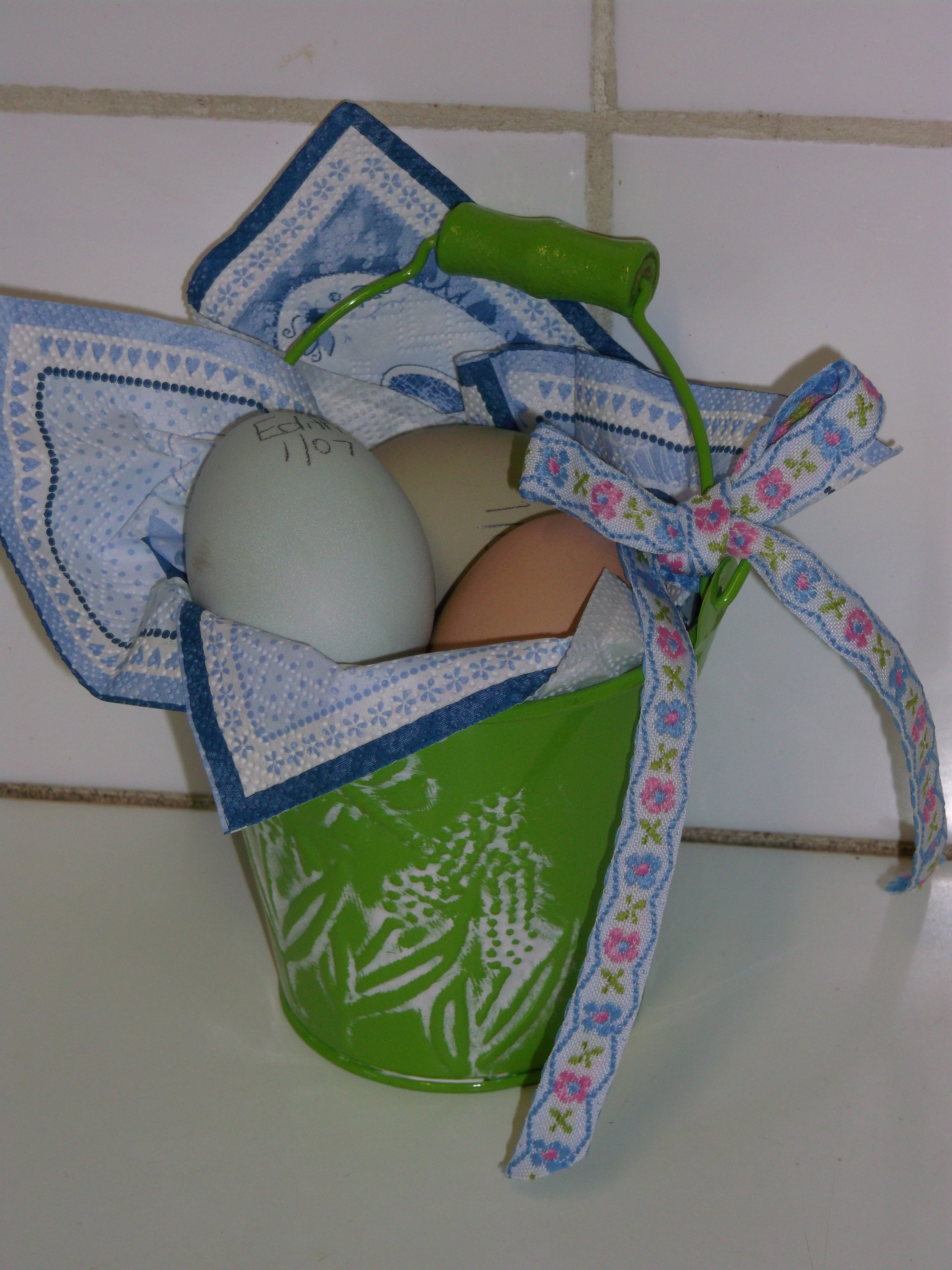 A gift of eggs for a friend