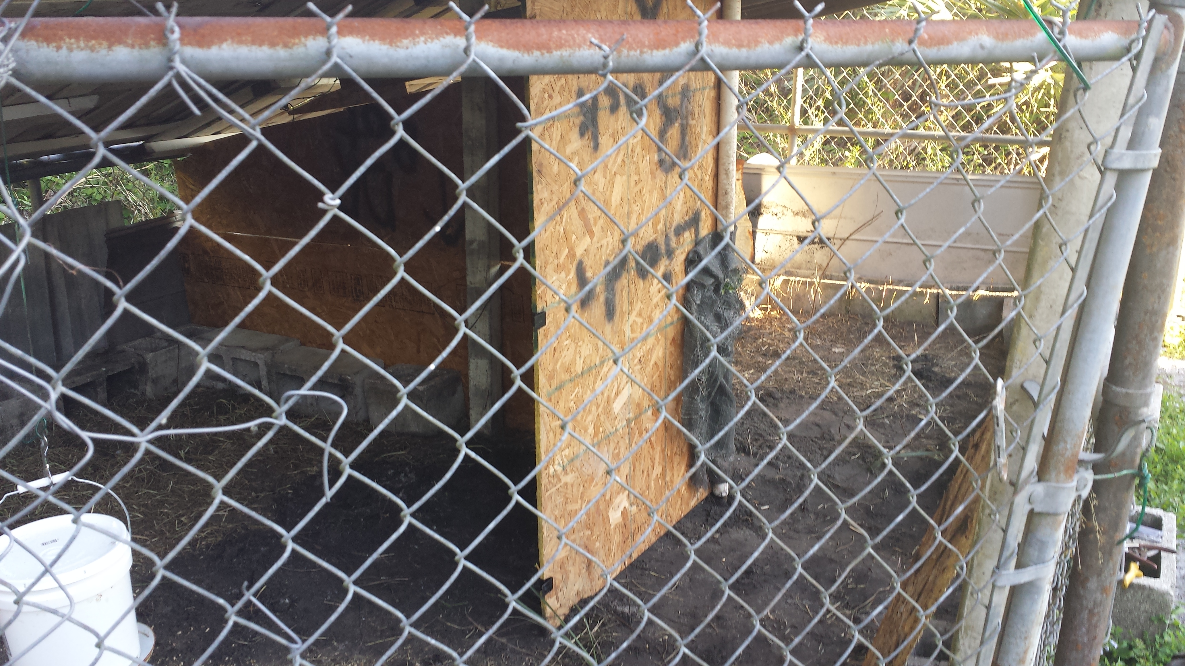 A side view of the separation with door open