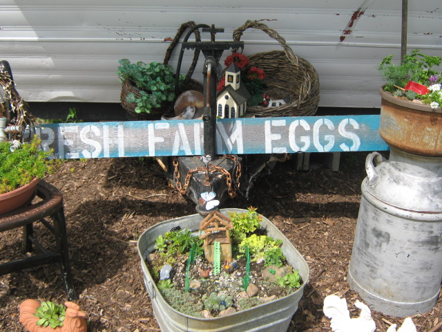 A welcoming front "garden"