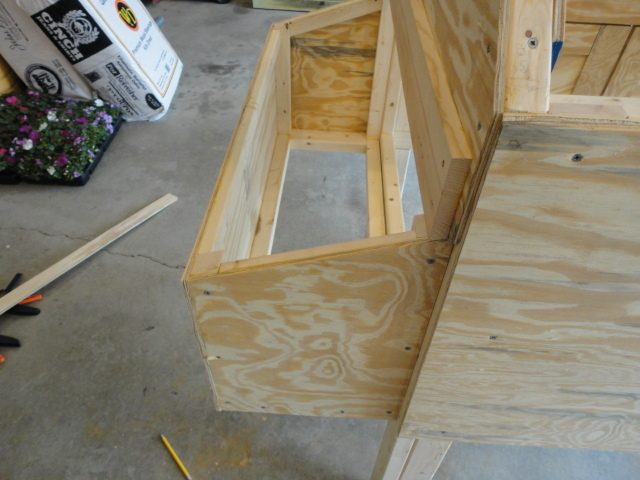 Added nesting box.