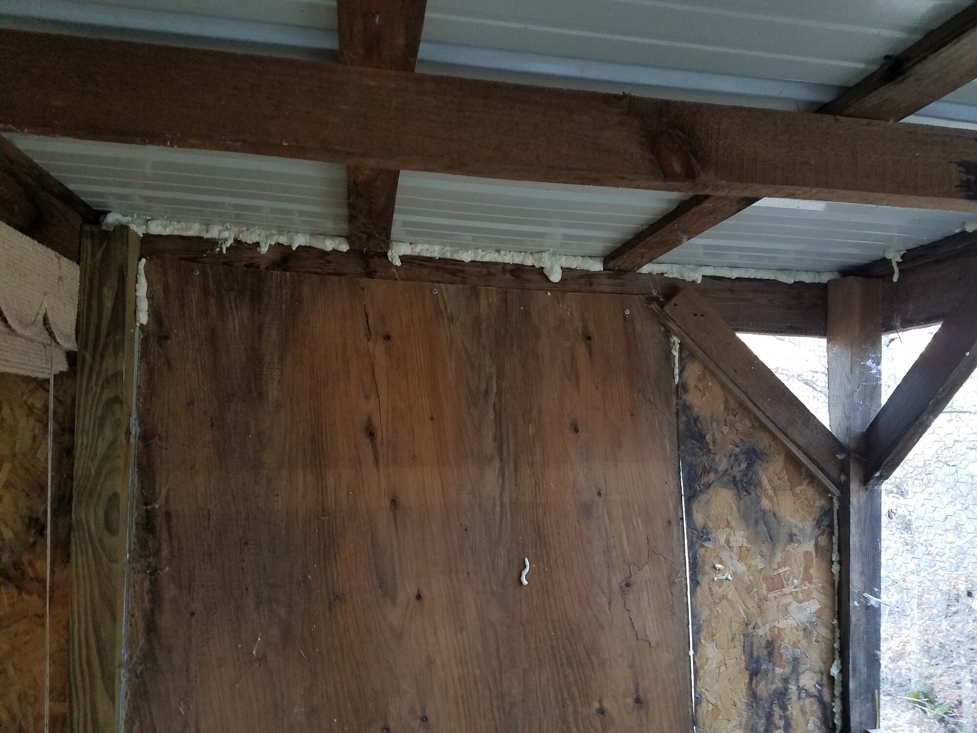 After: Openings between the roof-panels and the wooden structure
