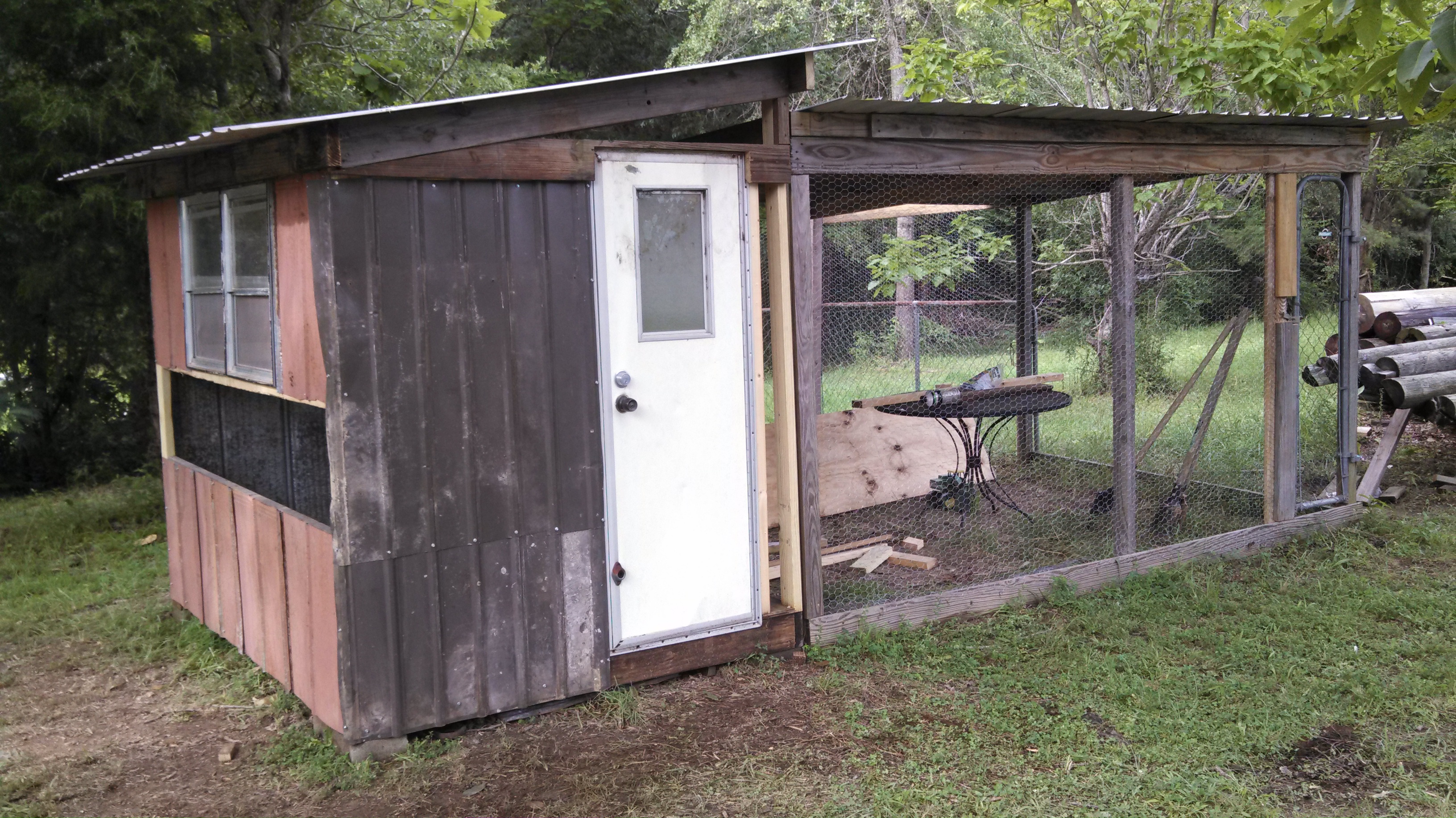 All the metal is on and the windows are framed in. Ready for the nesting boxes.