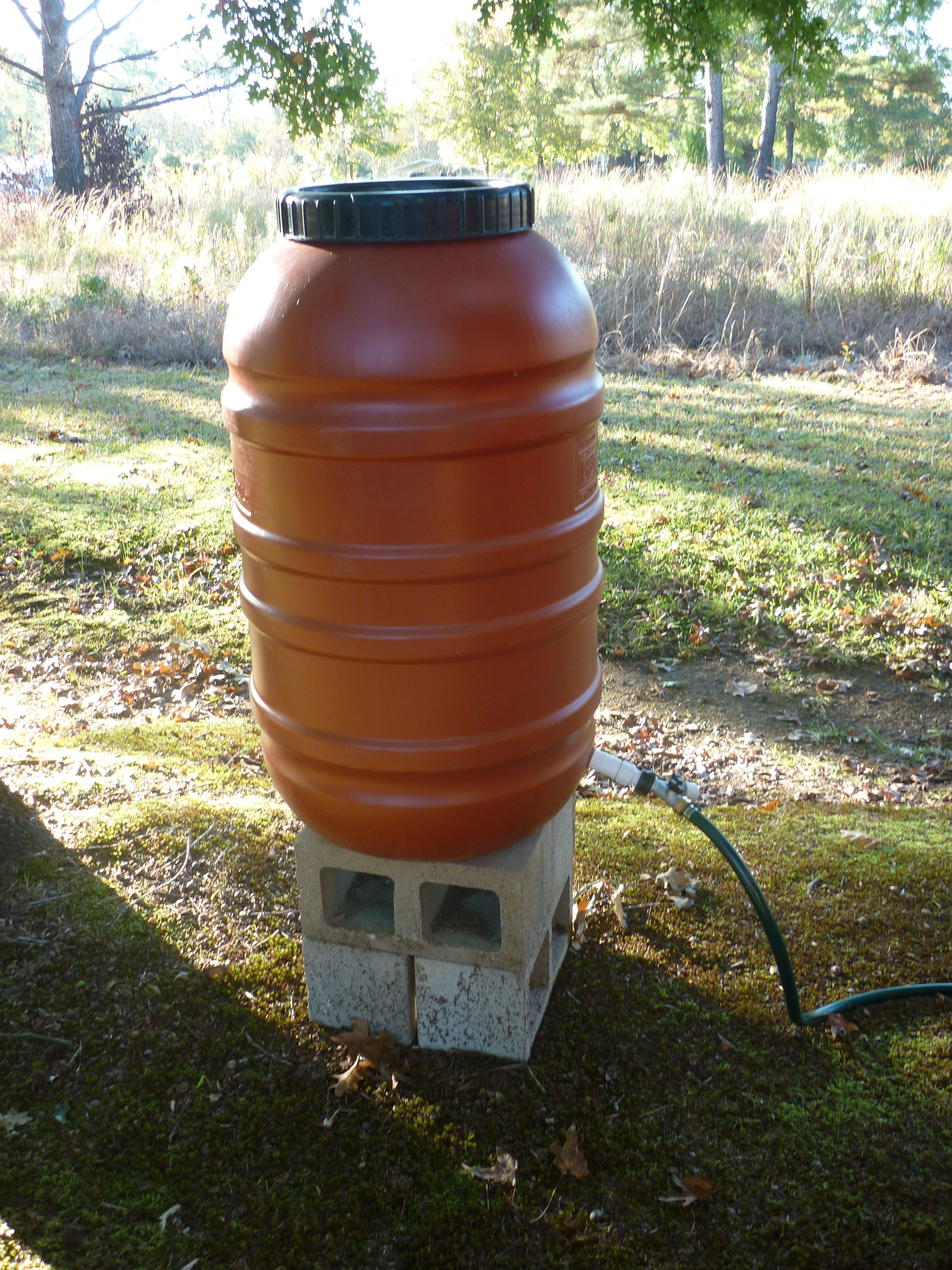 Another photo of the water barrel.  It has a screw-on lid to keep out dirt and debris.