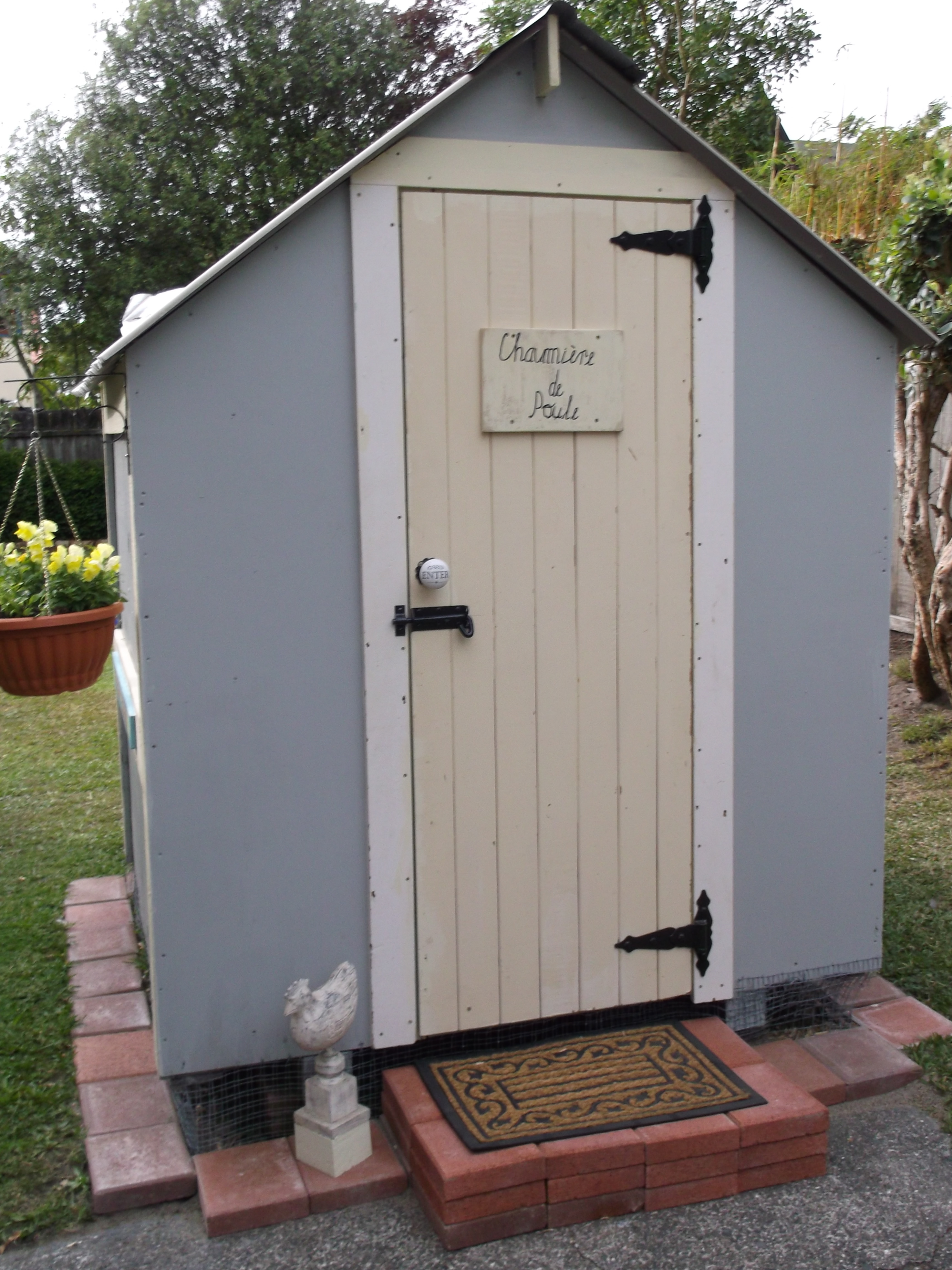 AppleMark
My coop. Still a few things to finish.No pen yet.They freerange a fenced section of our backyard.