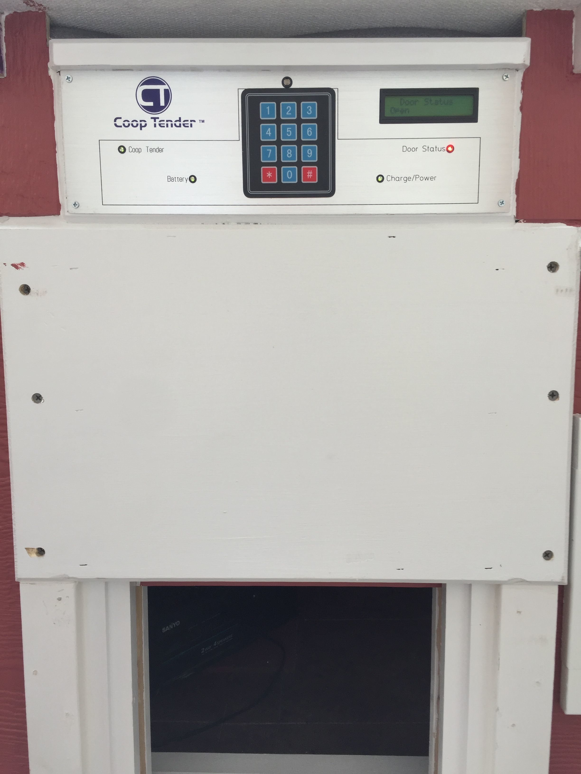 Automatic coop tender.