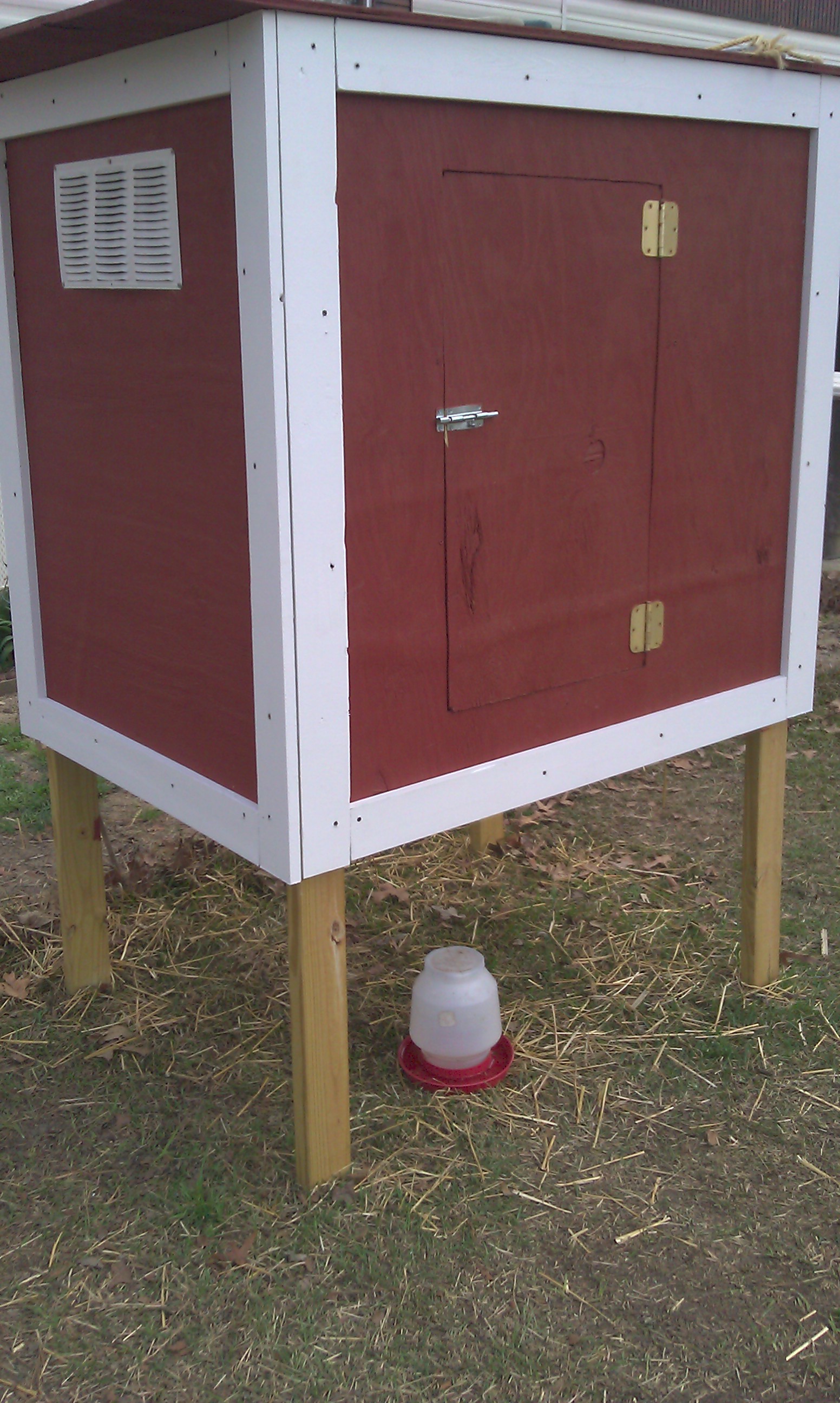 back view...access door and air vent.
