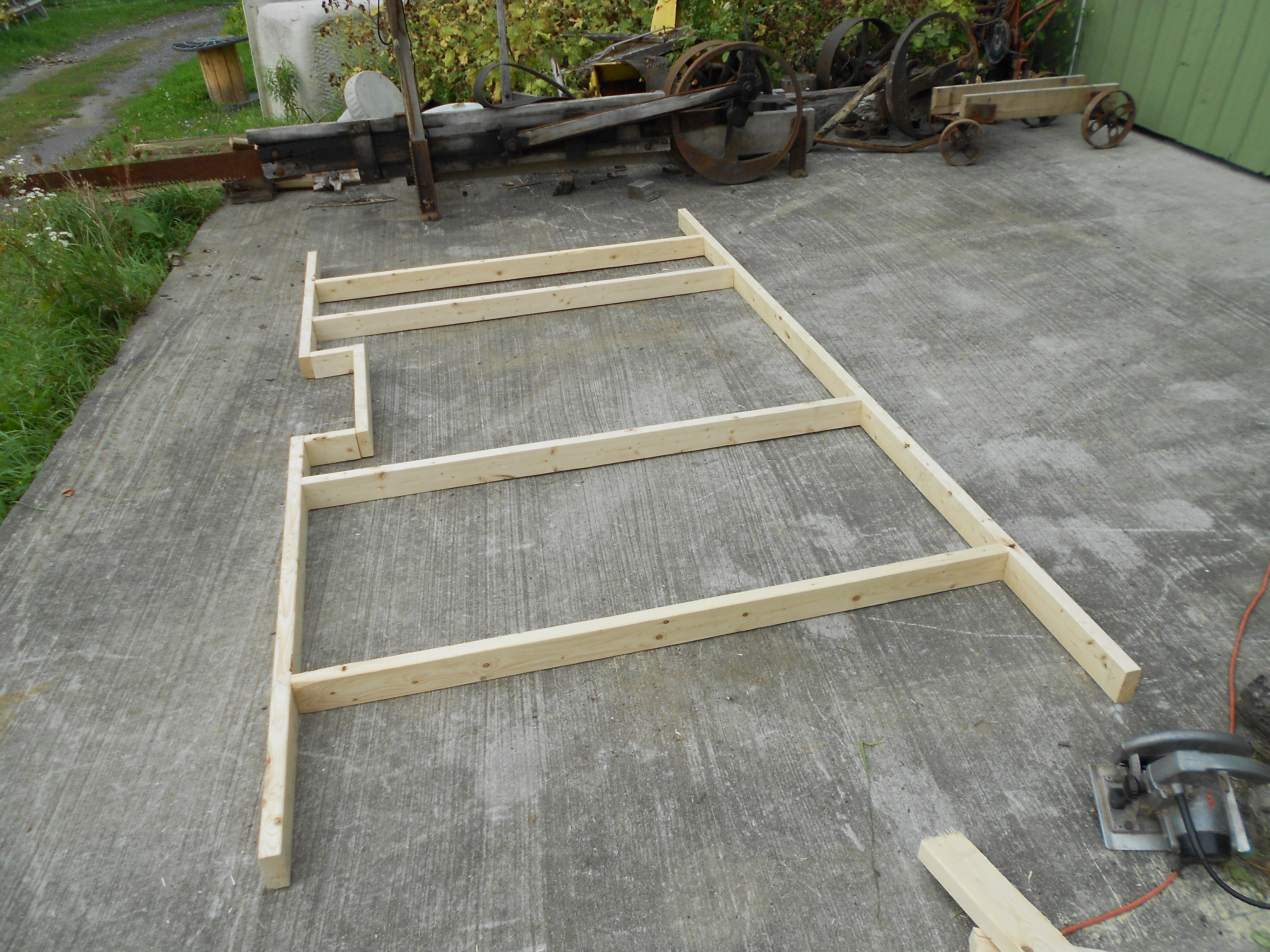 Beginning of one of the sidewalls