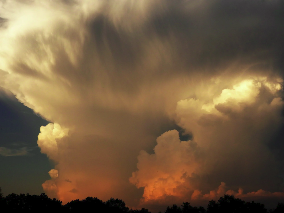 cloudy sunset by @theoldchick.png