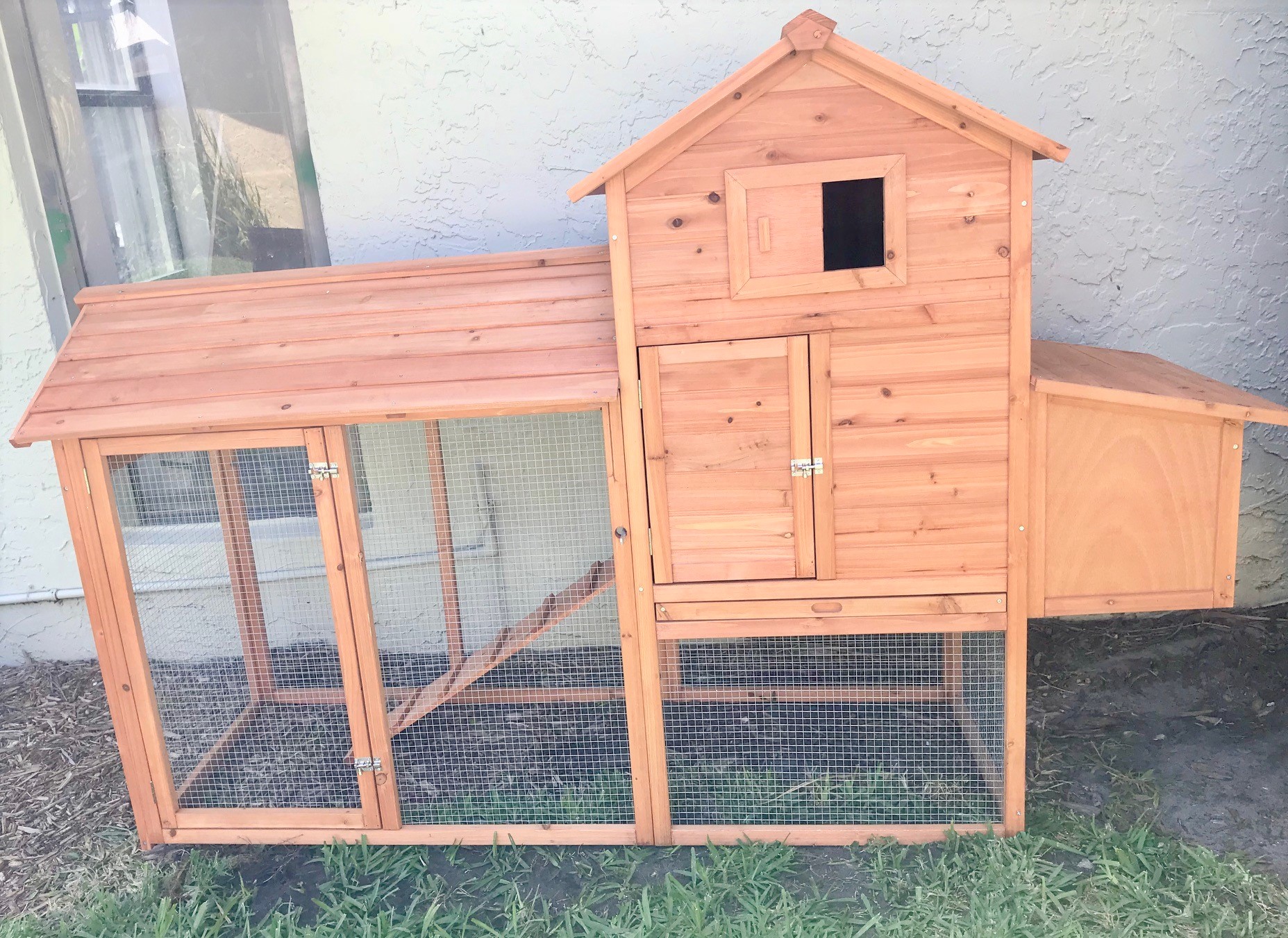 Coop for 2-3 Chickens
