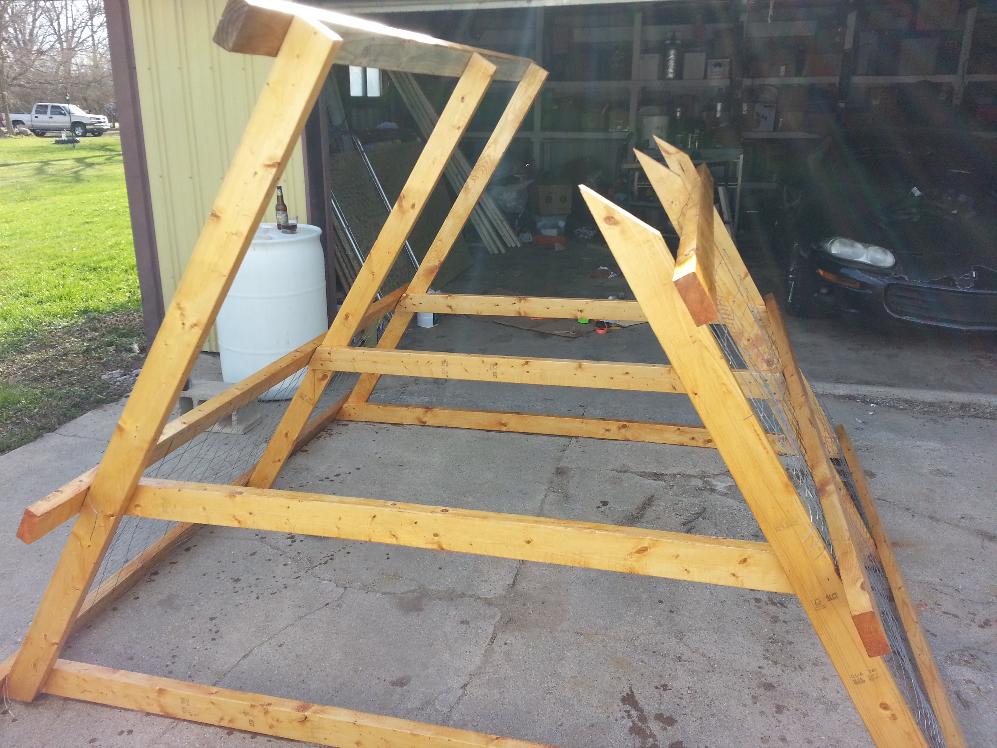 Coop frame.