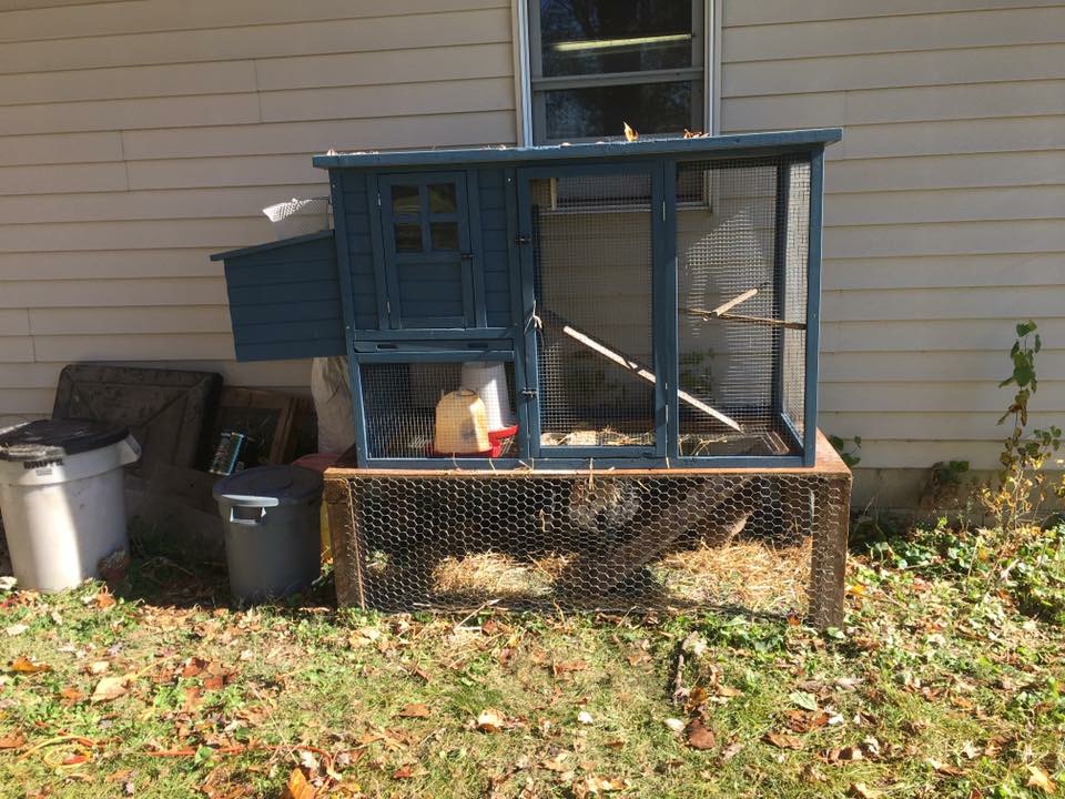 Coop I started with while I was caring for my grandma's three hens and roo.
