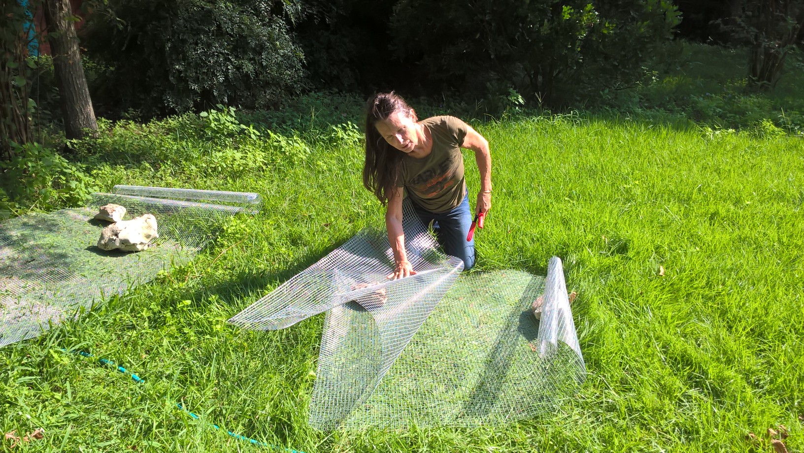 cutting hareware cloth