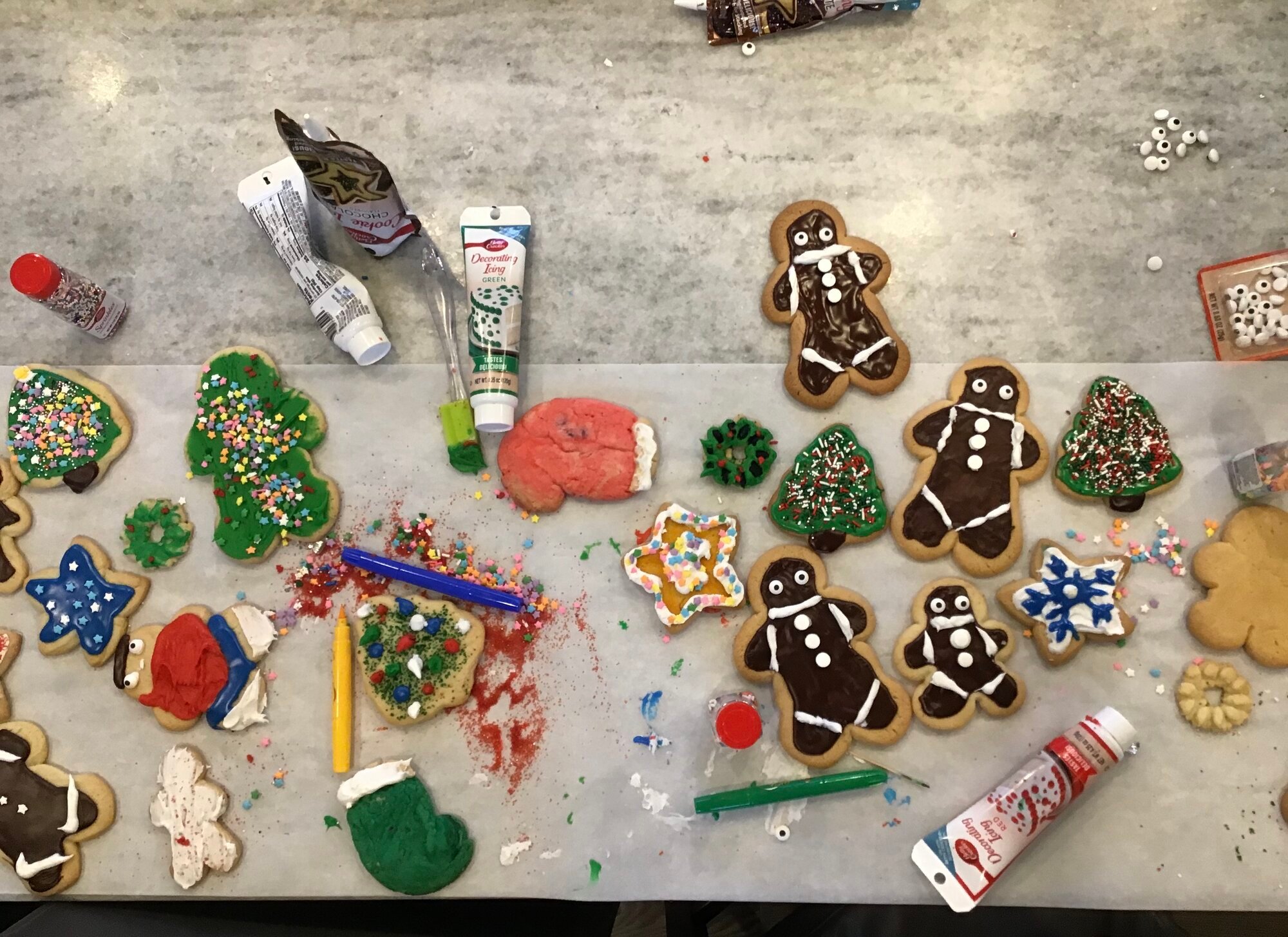 Decorating cookies