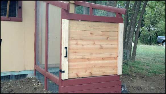 Door to breeder pen run