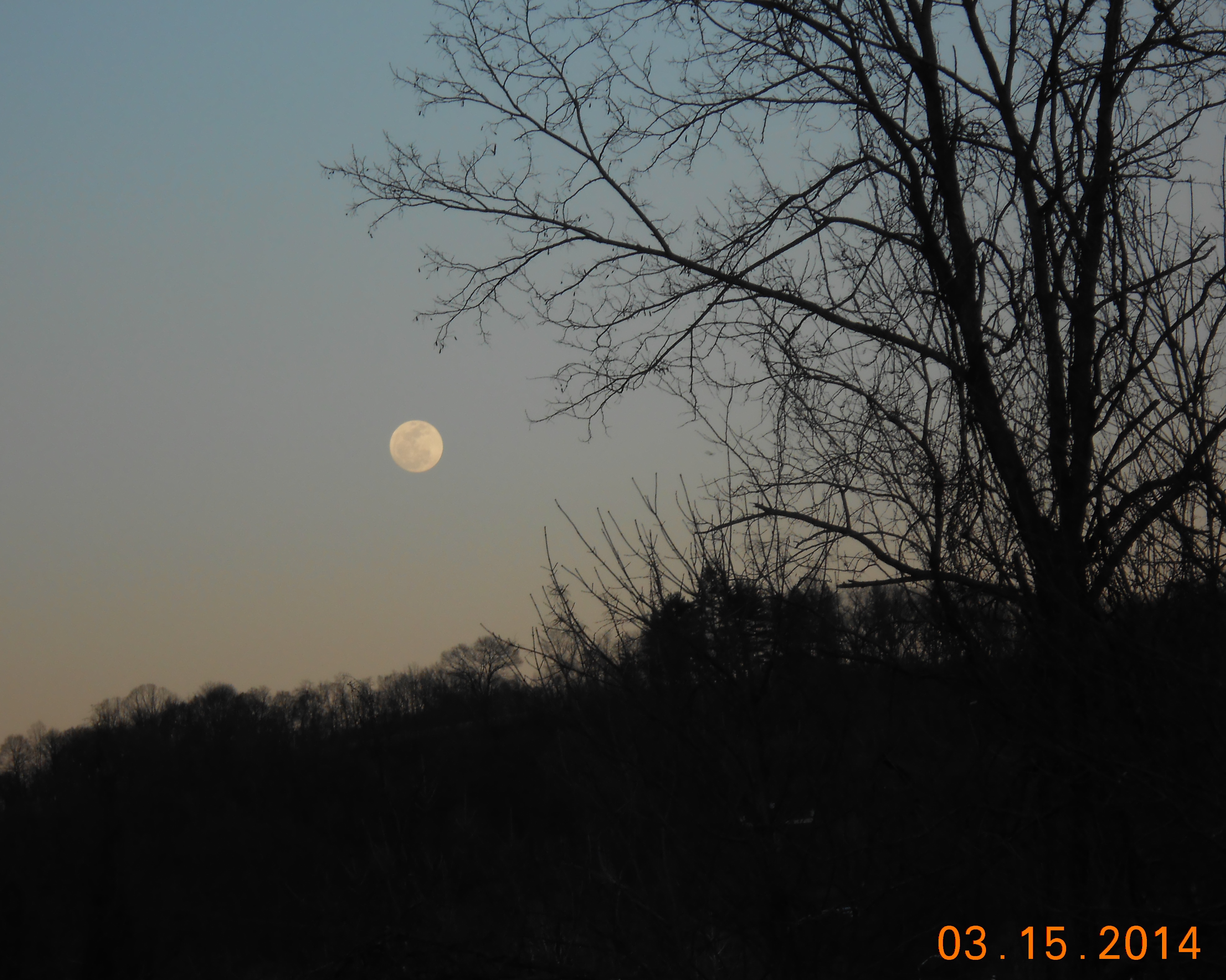 dusk, Full moon