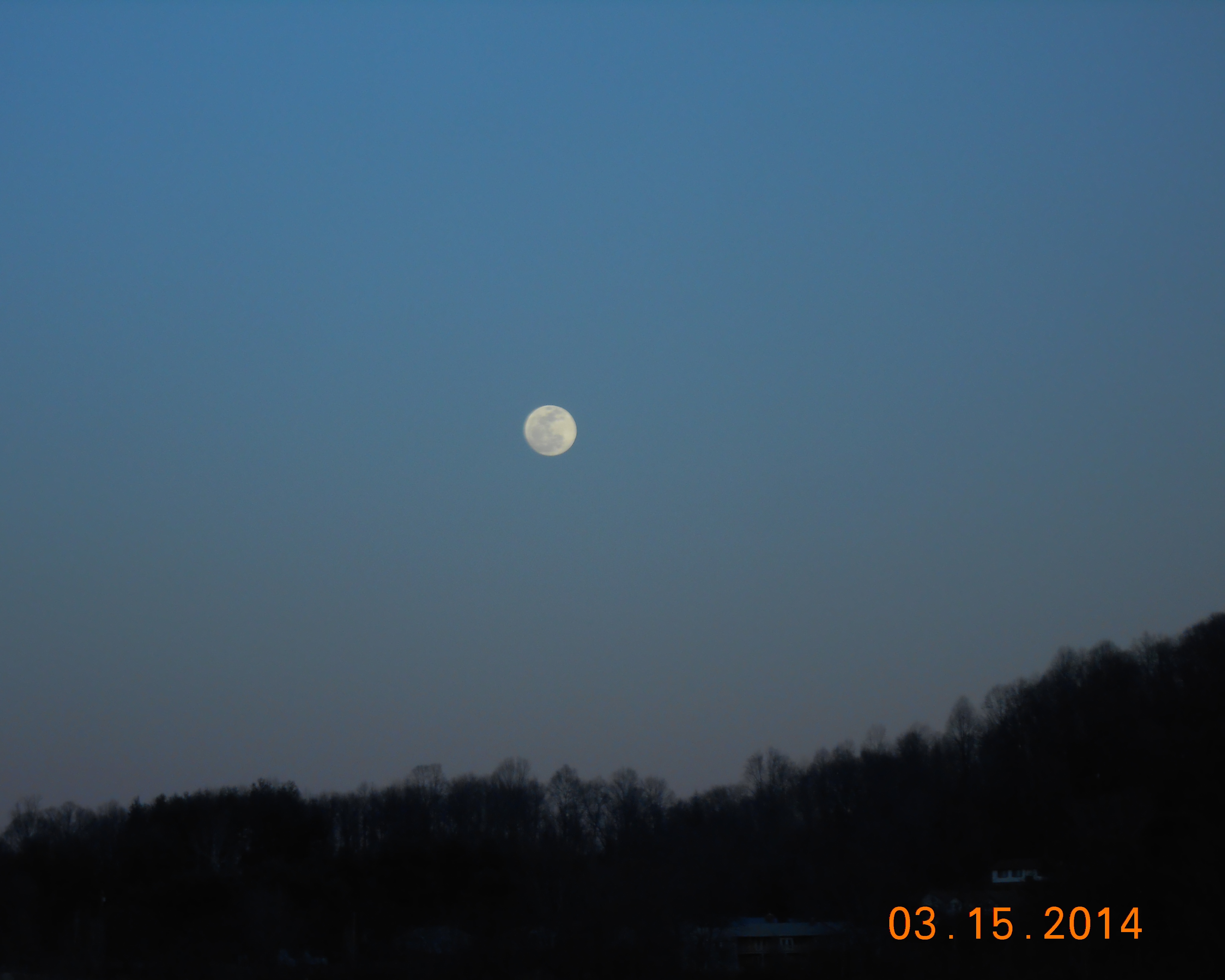 dusk, full moon