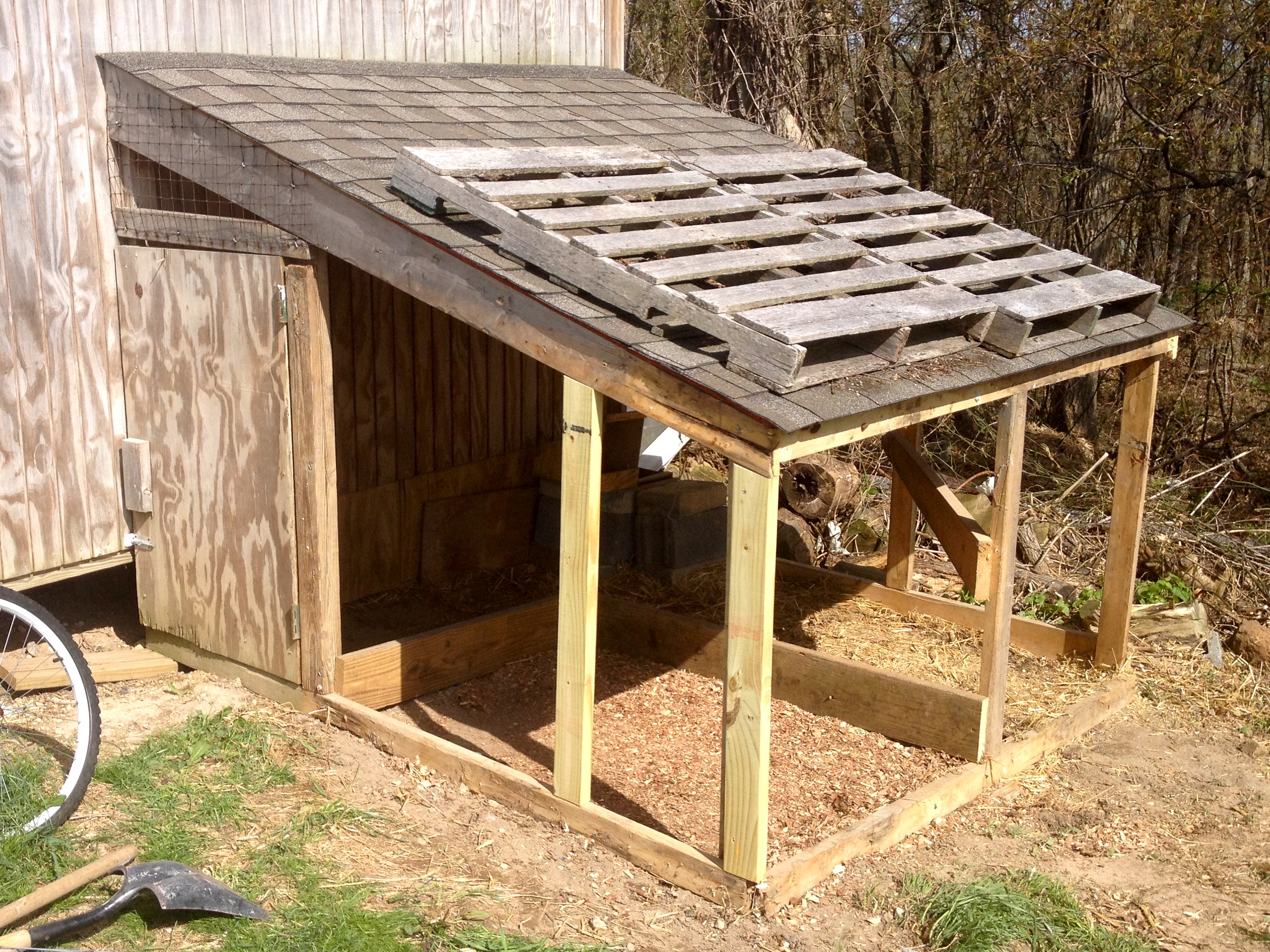 First thing I did was remove the wire, and start adding more studs for the siding.