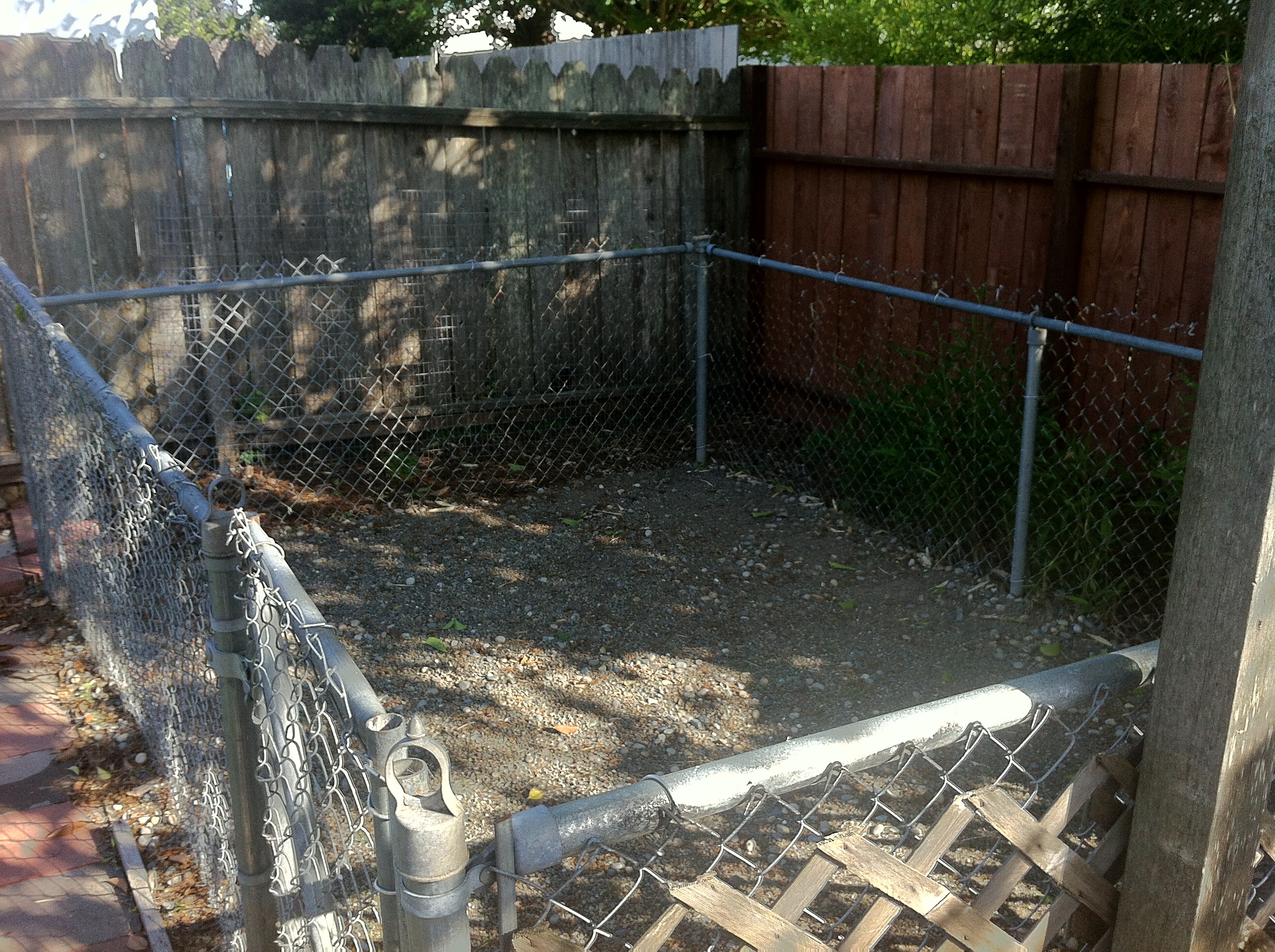 Former 14'x9' dog run.