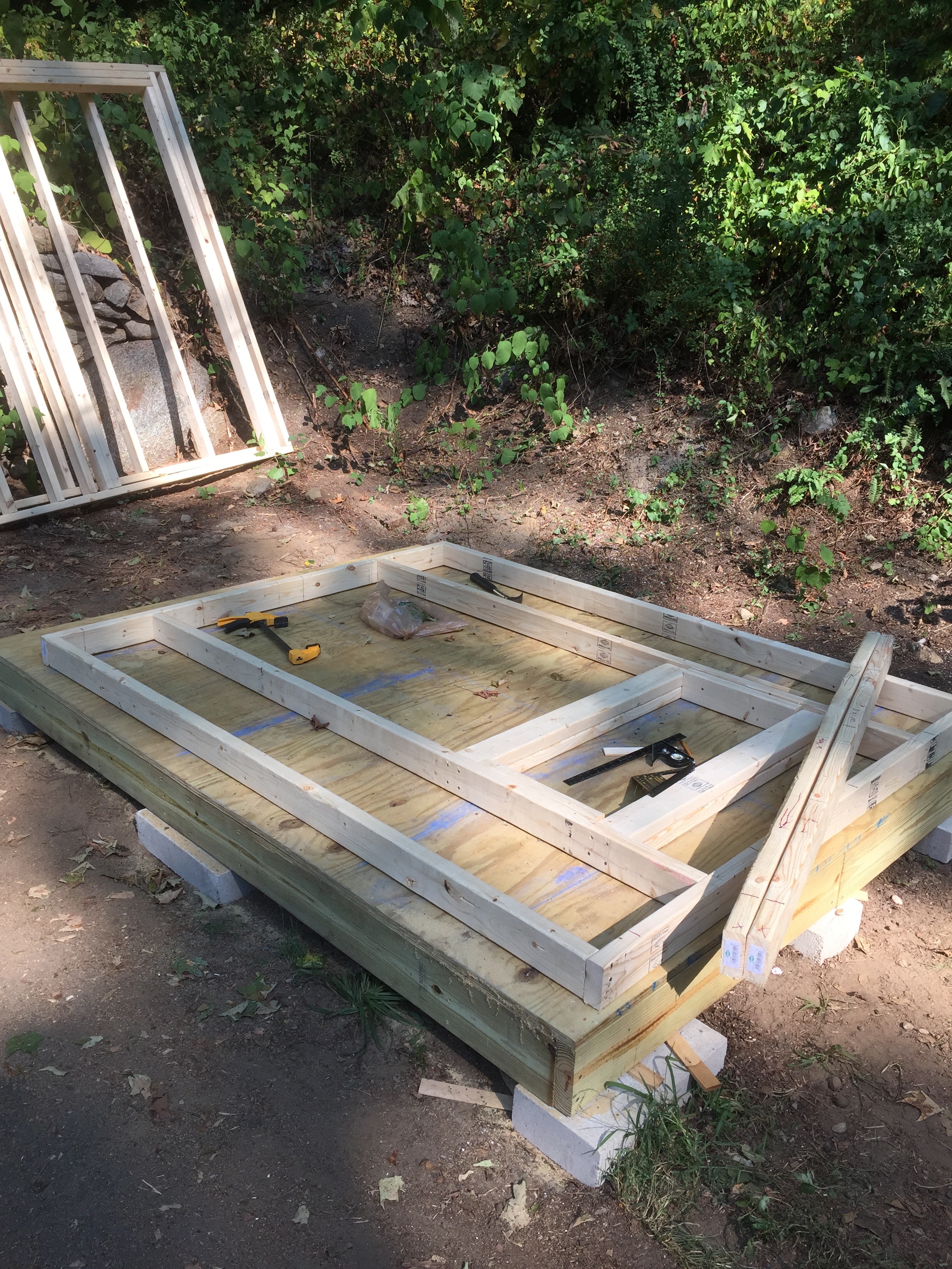 Framing in the third wall