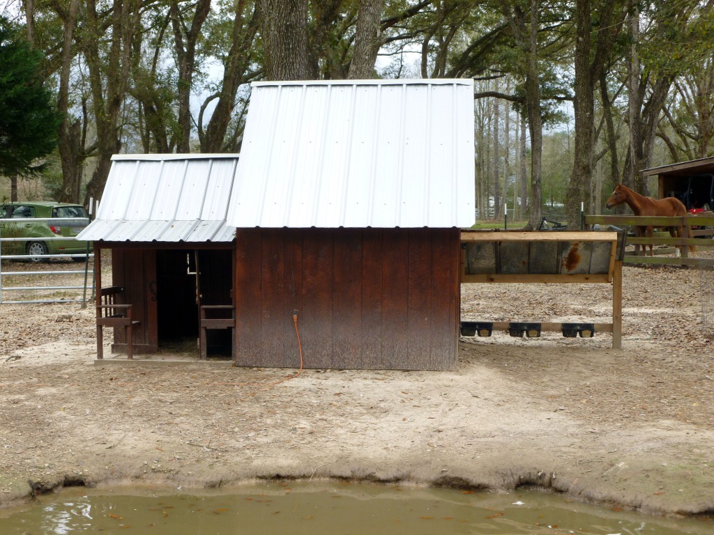 Front view with the added feeding area.
