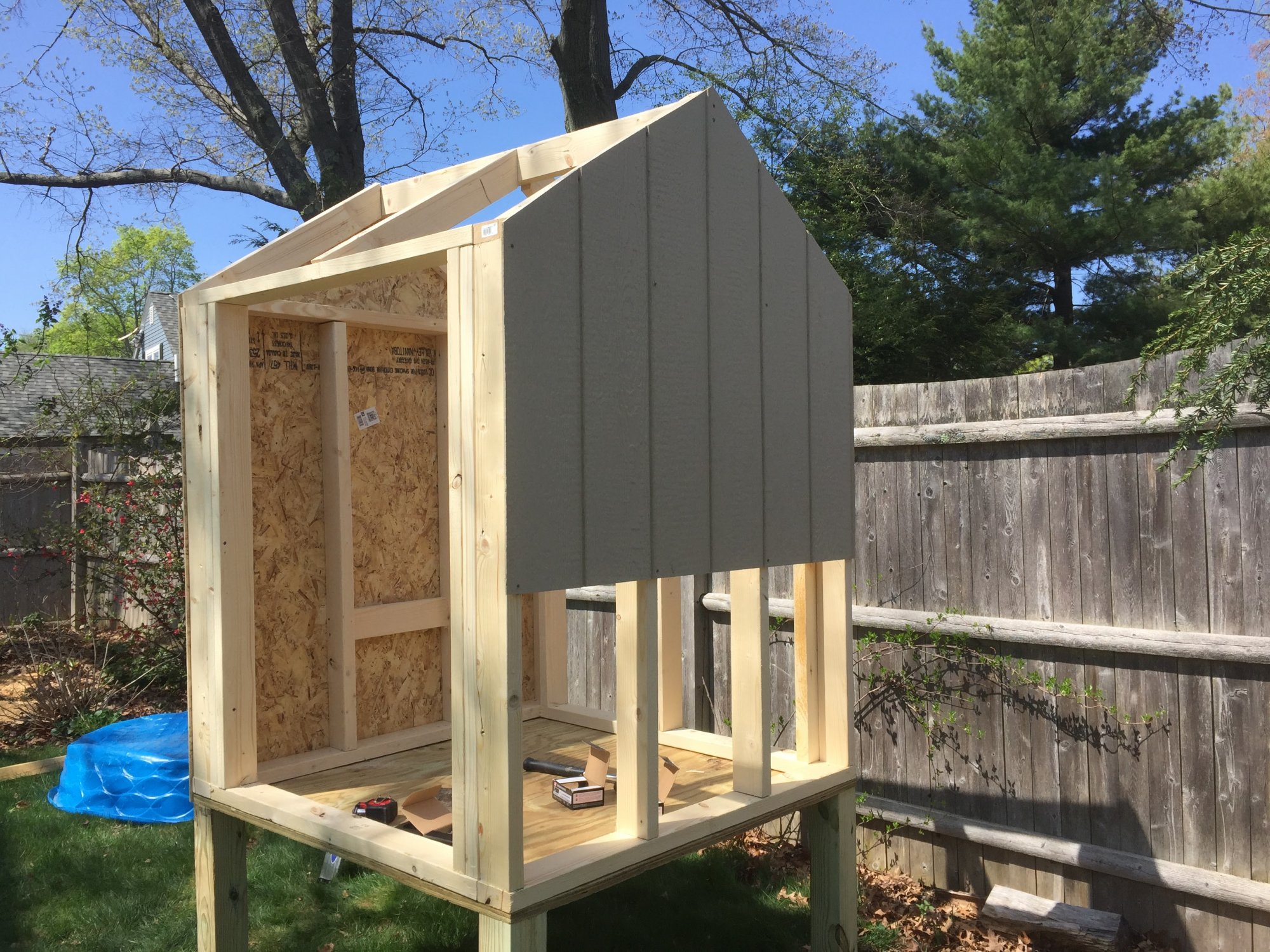 Hen Halliday Inn 2.0