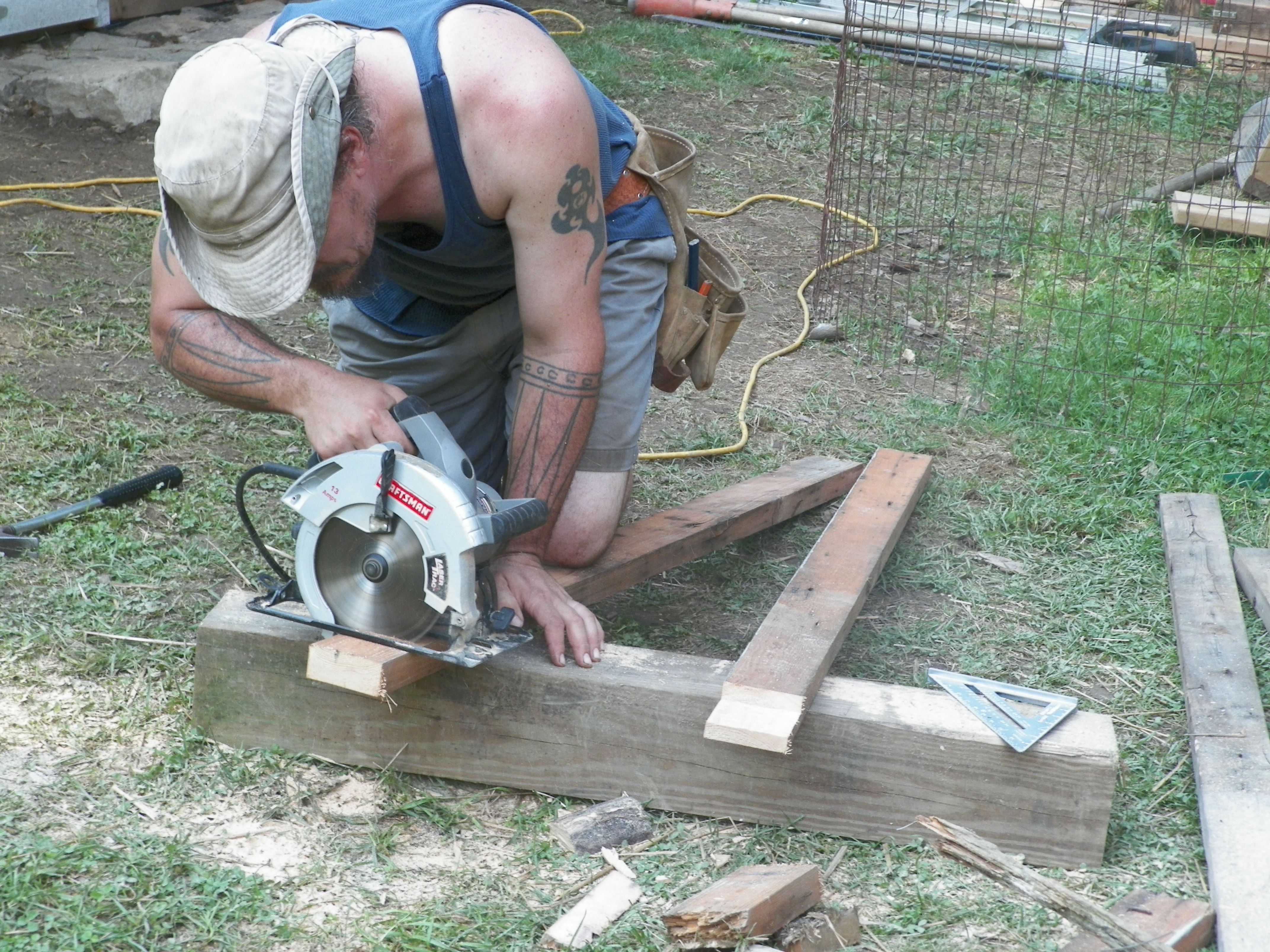 How to cut a ship lap joint with a skill saw. This jointing method is very strong and resist swelling and expansion very well. Strong for doors, etc. I am making the screen door for the run area.