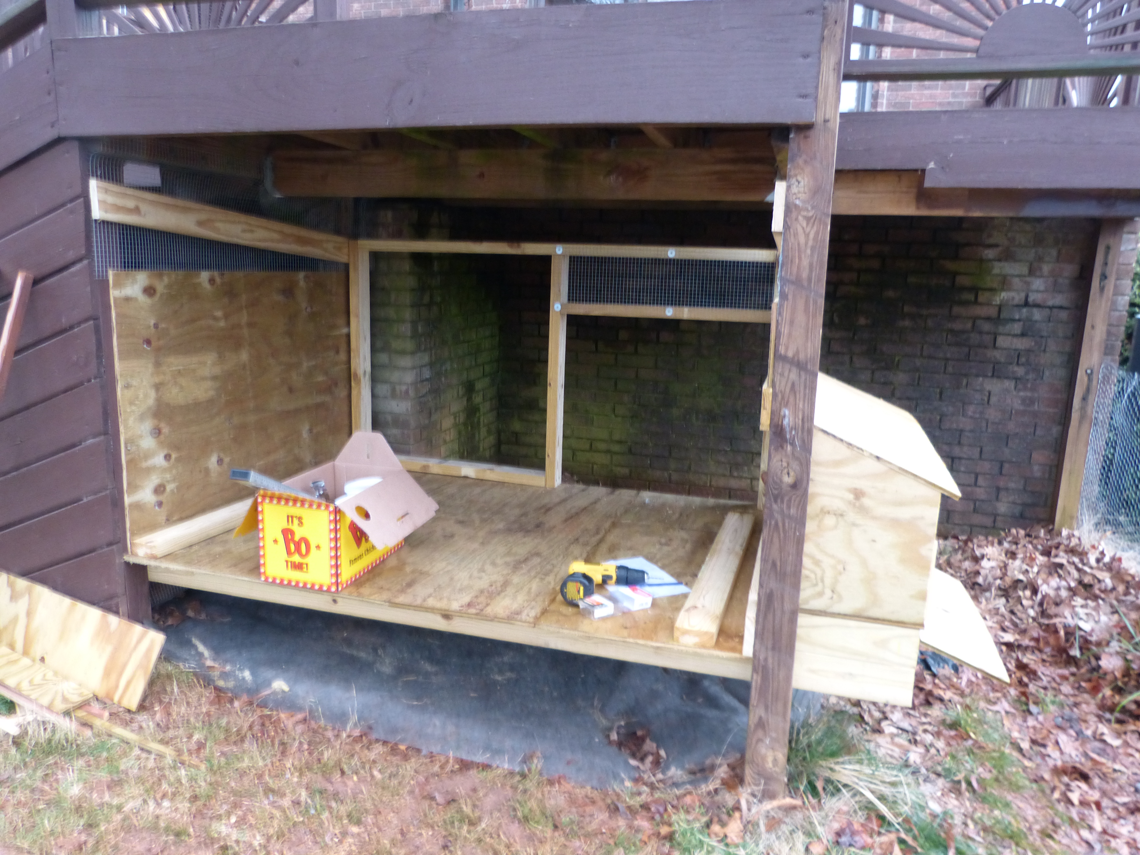 I found that a Bojangles Tailgate box makes a pretty good short-term toolbox.
