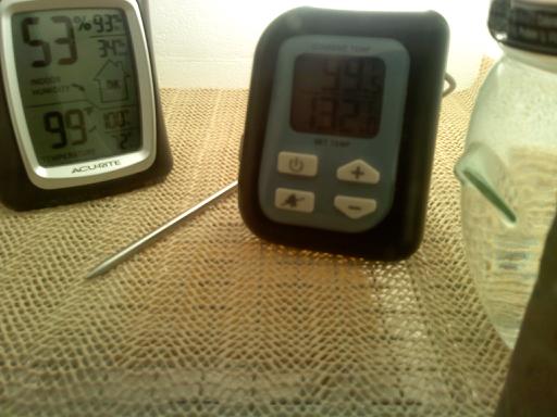 I've managed to get incubator to hold a temp of 99.5 with no more than a .5 variance.
