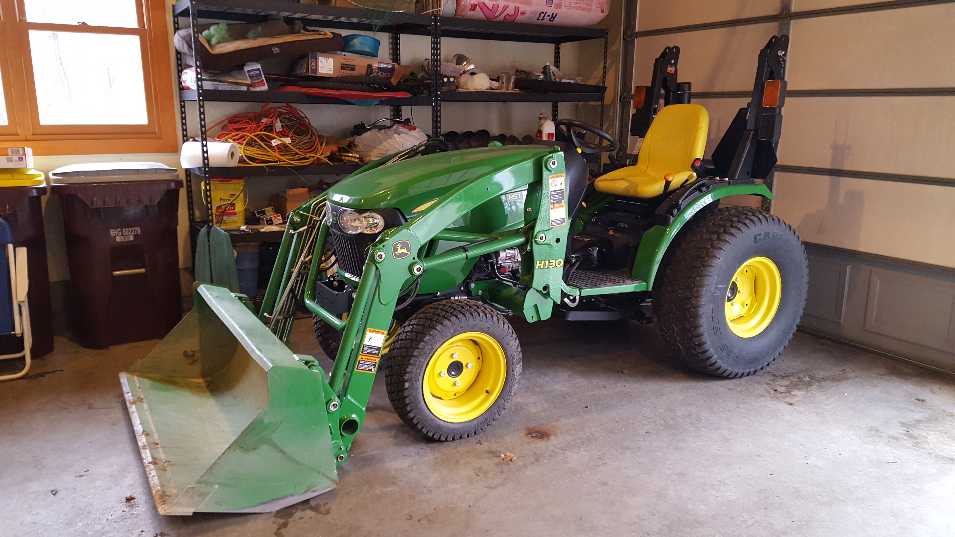 John Deere 2032r