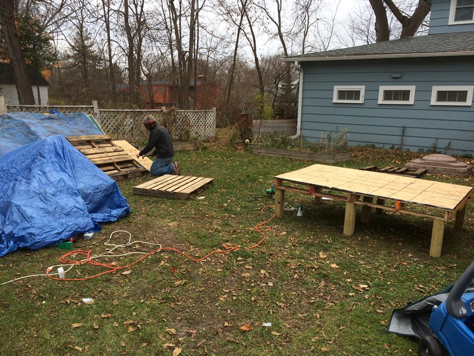 laying the floor base 
Nov 7 2014