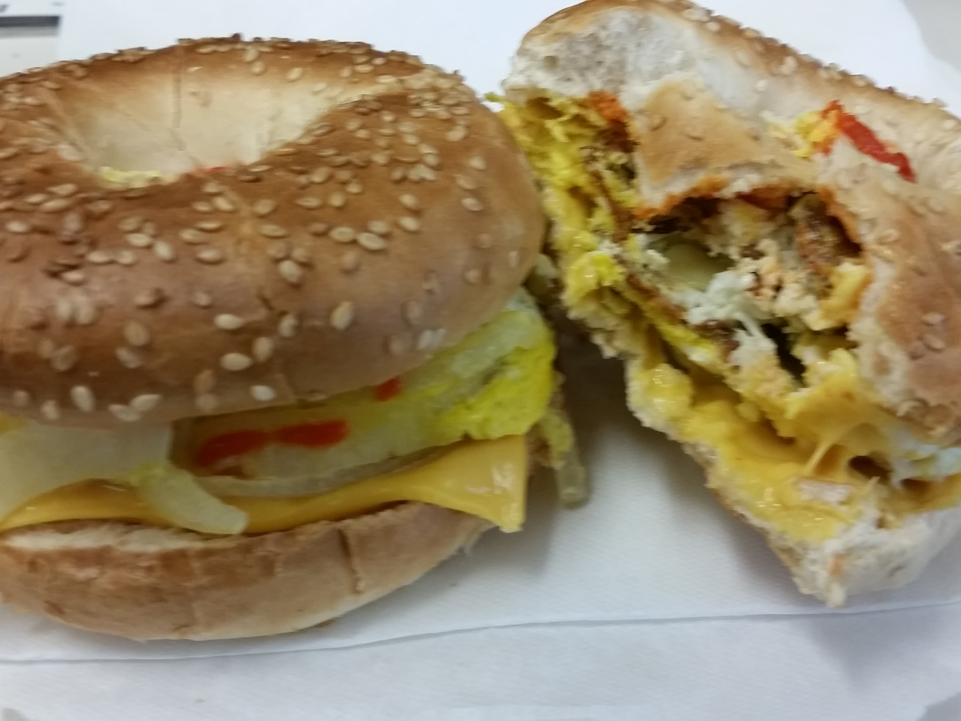 mmmm um bagel egg and cheese