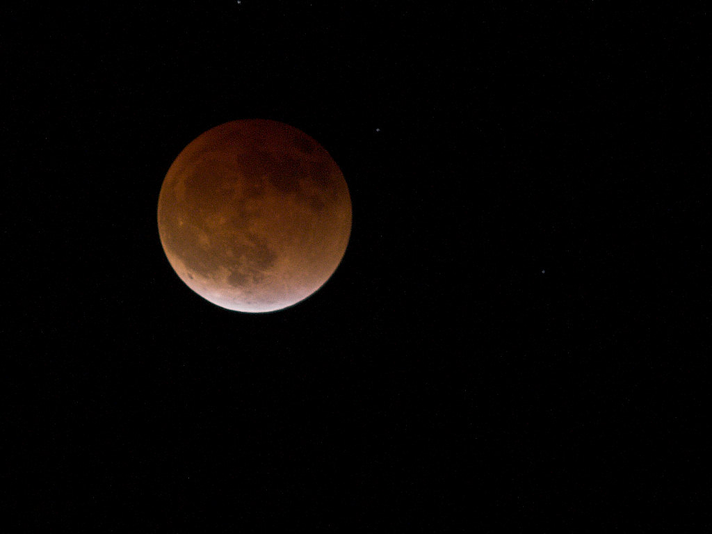 Moon_eclipse_X5156962_05-15-2021-001.jpg