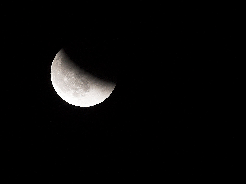 Moon_eclipse_X5156994_05-15-2021-001.jpg