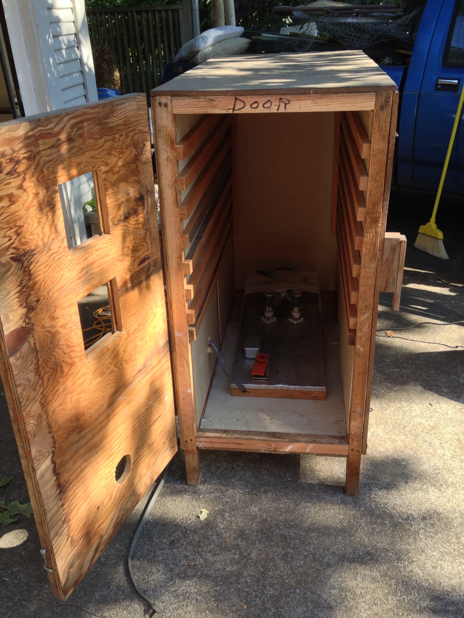 My grandfather's homemade dryer! They lived in this house since, I think, 1938! I've lived here now for over 10 years & don't know how they took care of this much land so well....? Either my disabilities r holding me back (fibromyalgia, chronic pain, migraines, TMJ, bulging discs, arthritis, Psoariasis, etc!), or I wasn't instilled with a good work ethic, or I just suck!!  But I'm doin' what I can! We have 4 apple trees, 1 pear tree, 1 plum tree (that's pretty much unedible), 1 grapevine & 1 fig tree.  Gonna try to dry some, c what happens... : ))