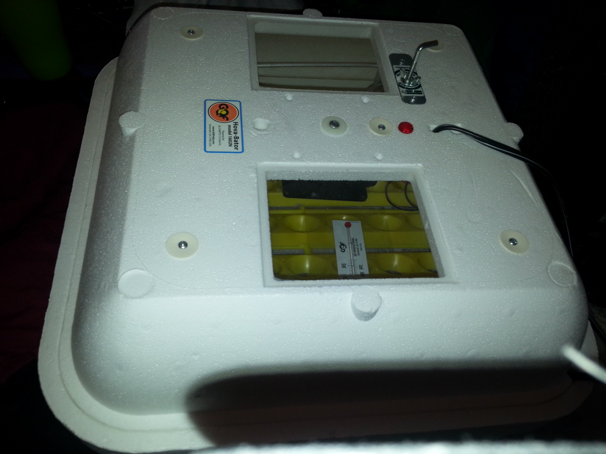 My hova bator 1602n with fan and auto turner with universal egg rack