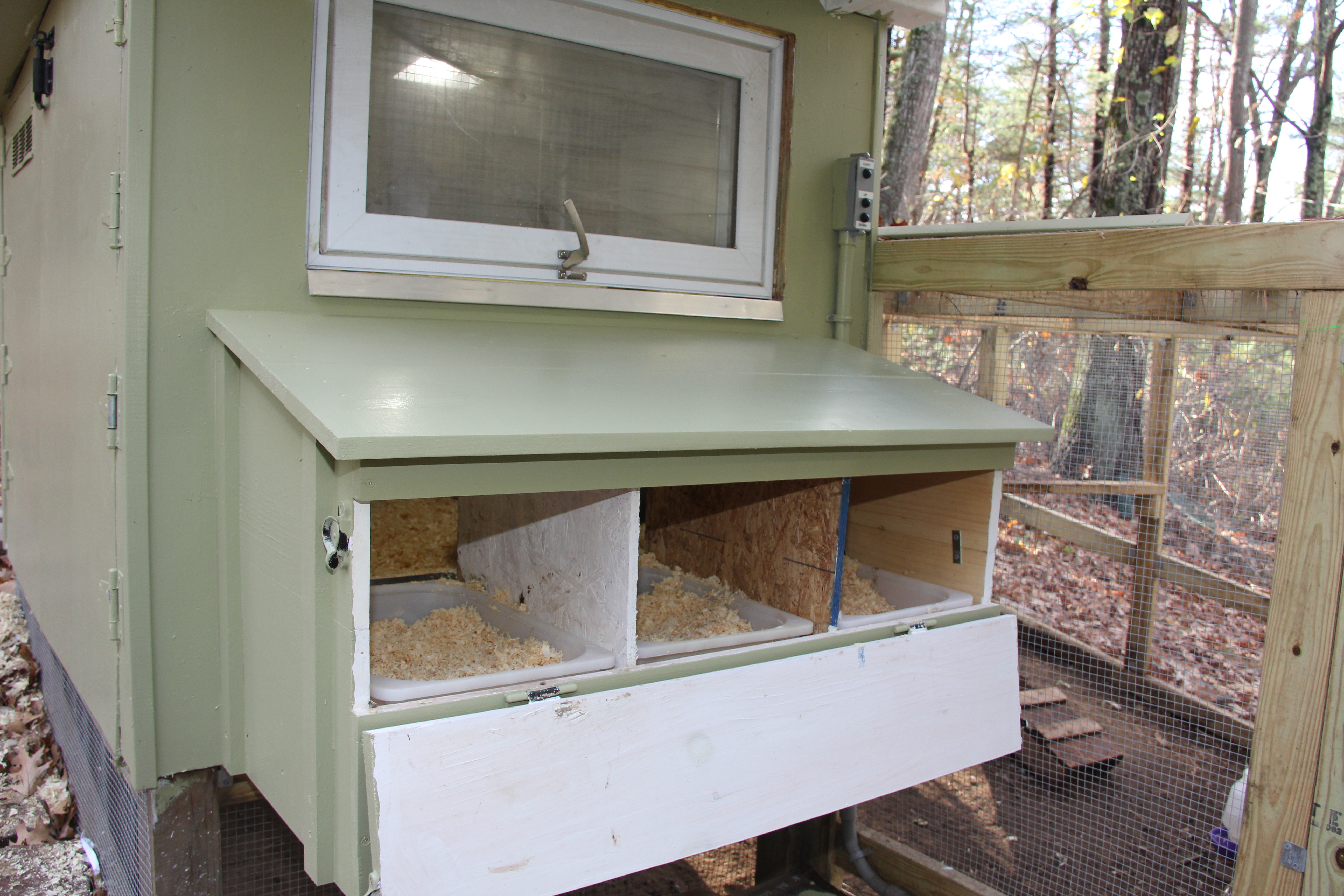 nest box access door