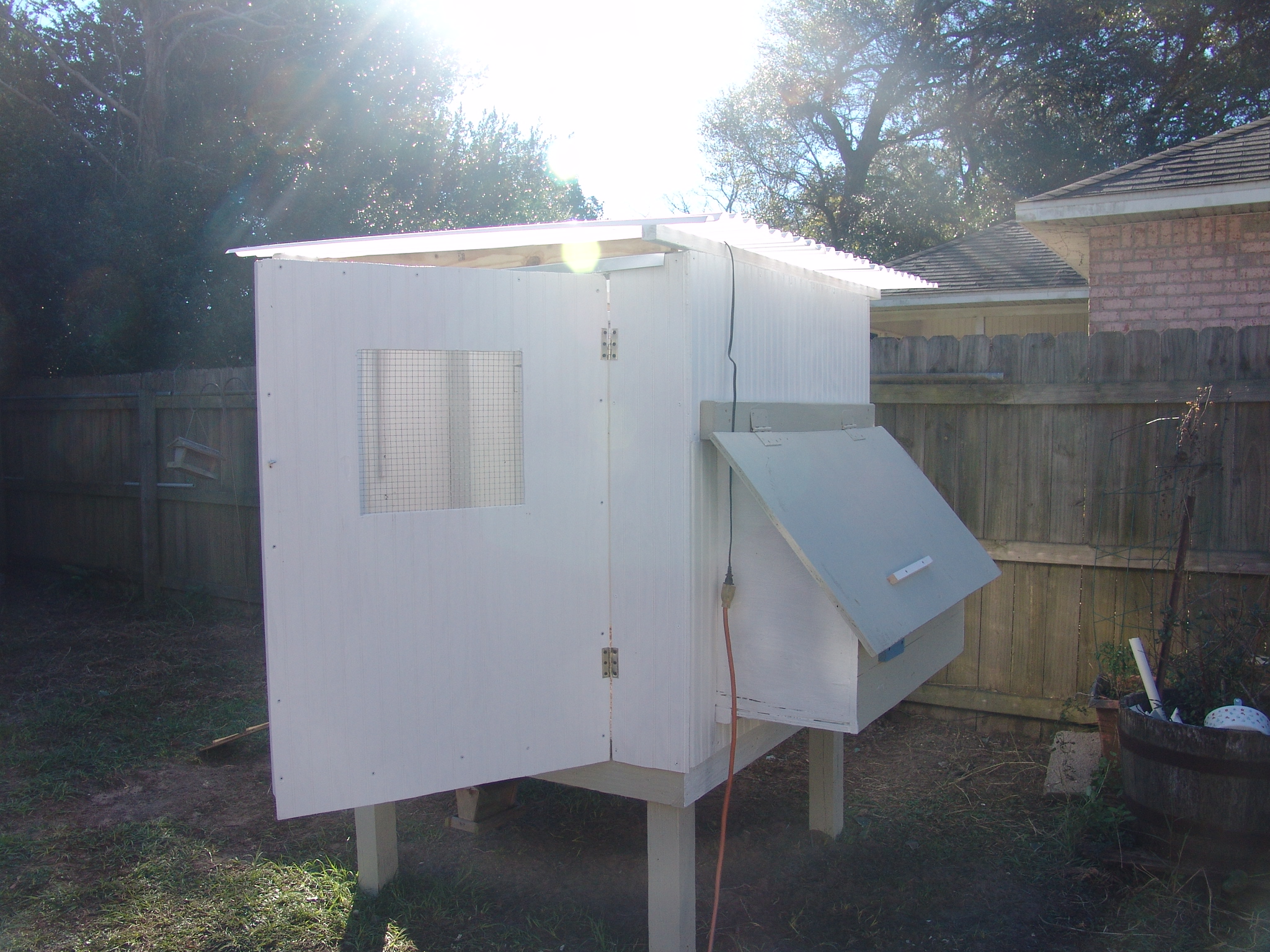 Nest box side