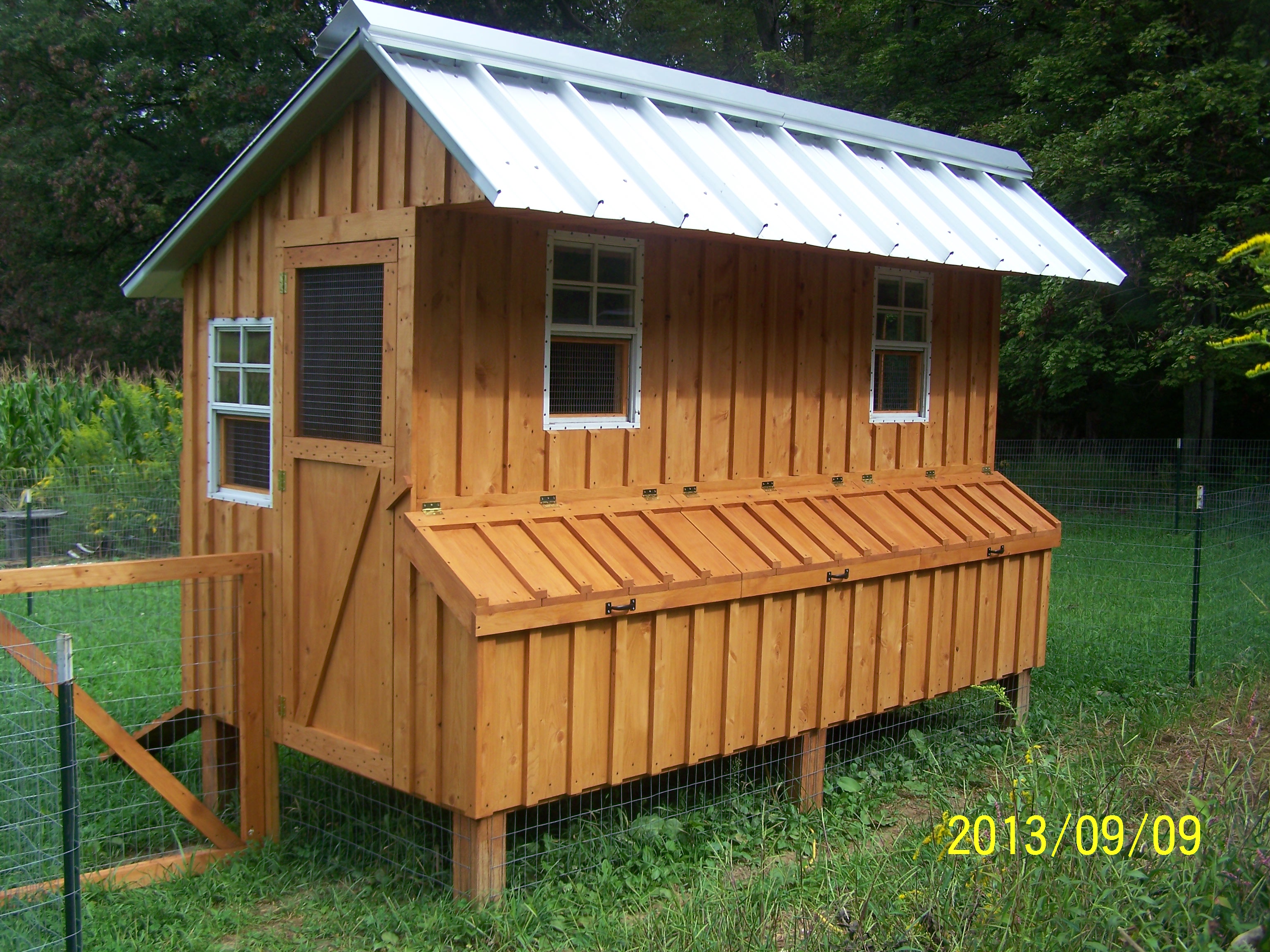 Newest Coop I built,,,,, Ready for my Marans