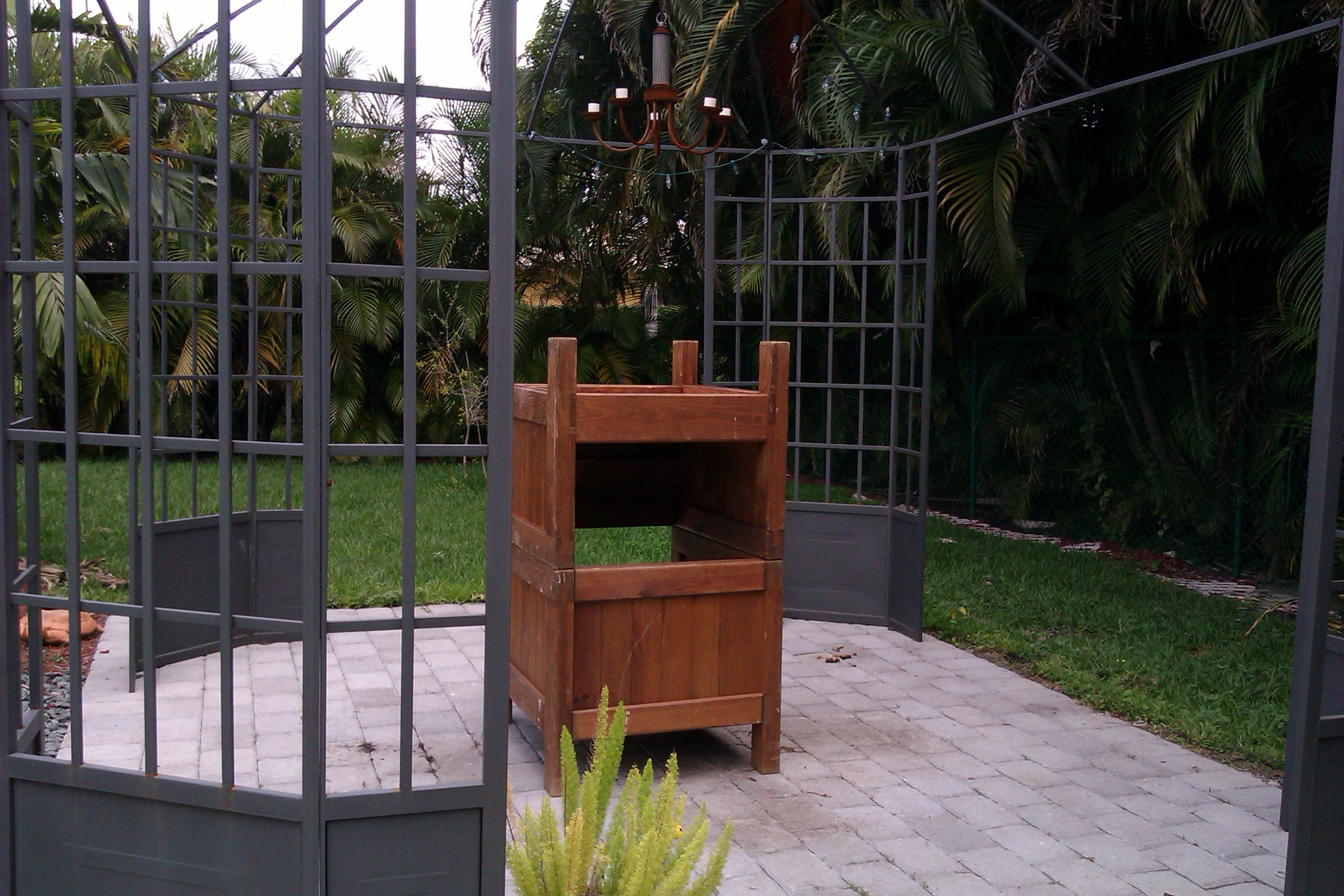 one small door in front with option for nesting box on back.