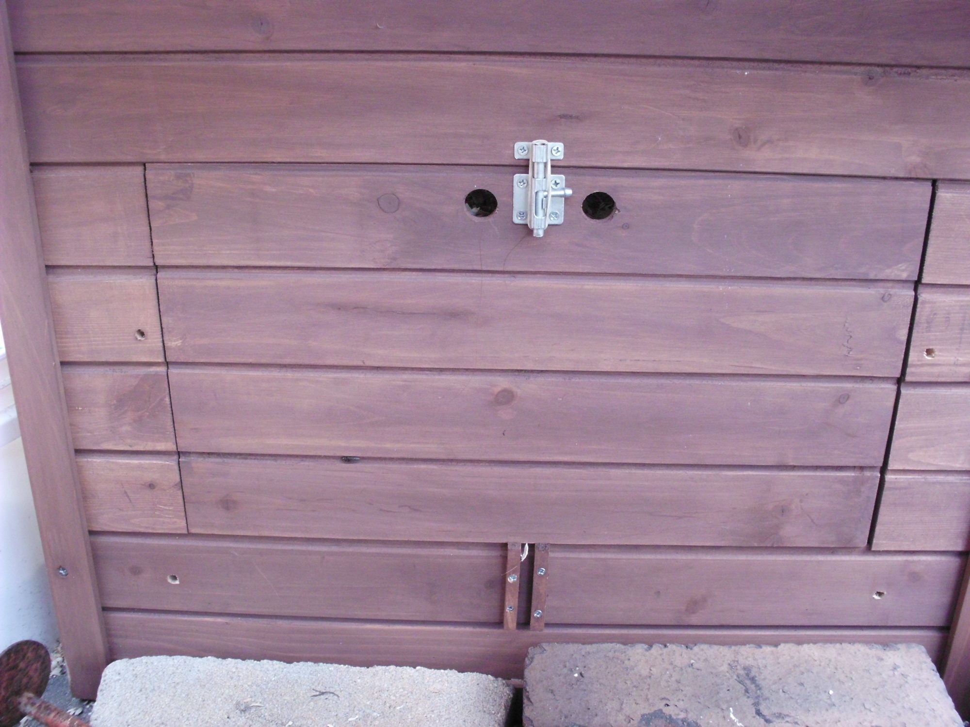 opening where the nest box would go