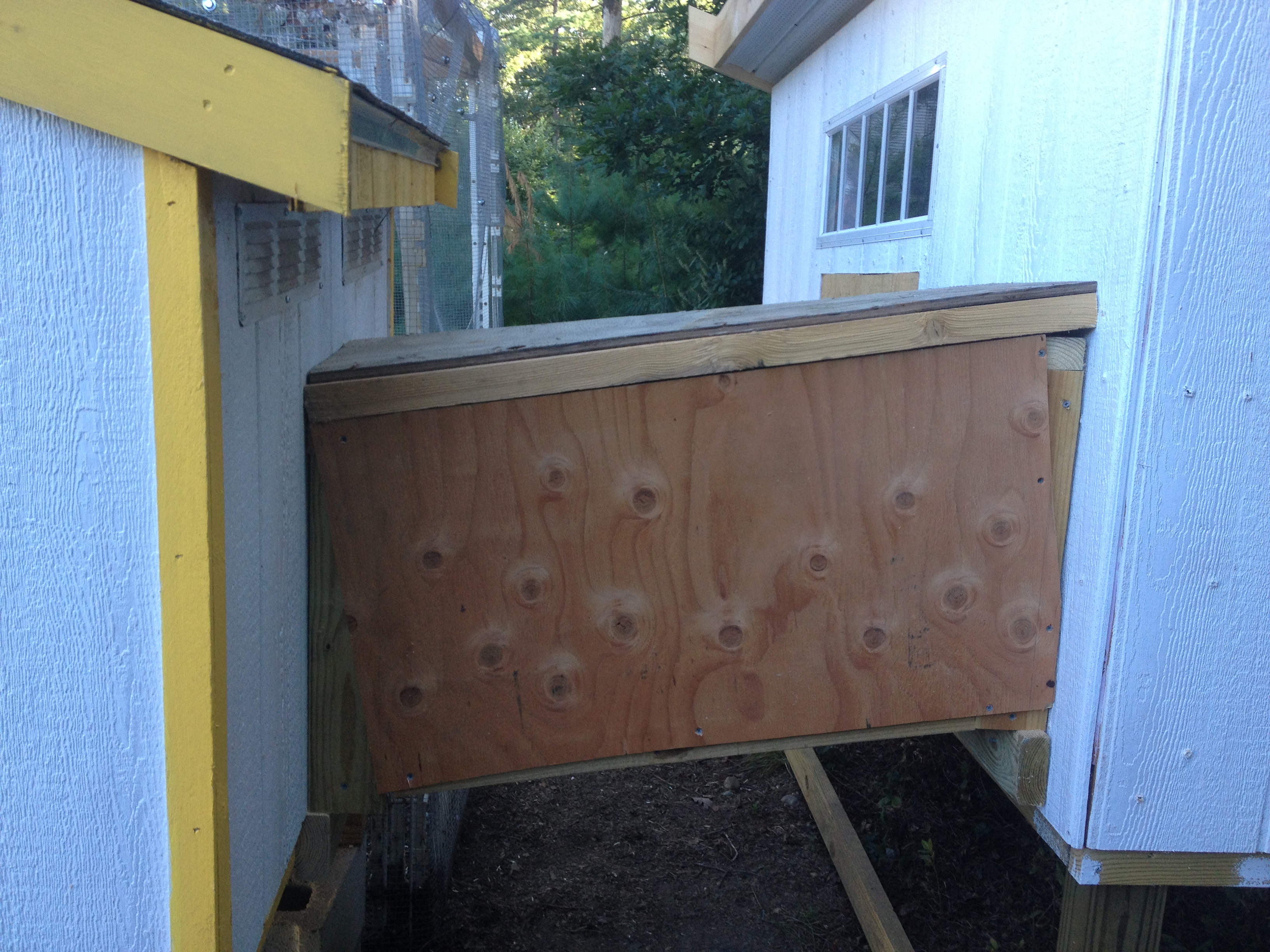 outside view of the tunnel, all it needs is paint.
