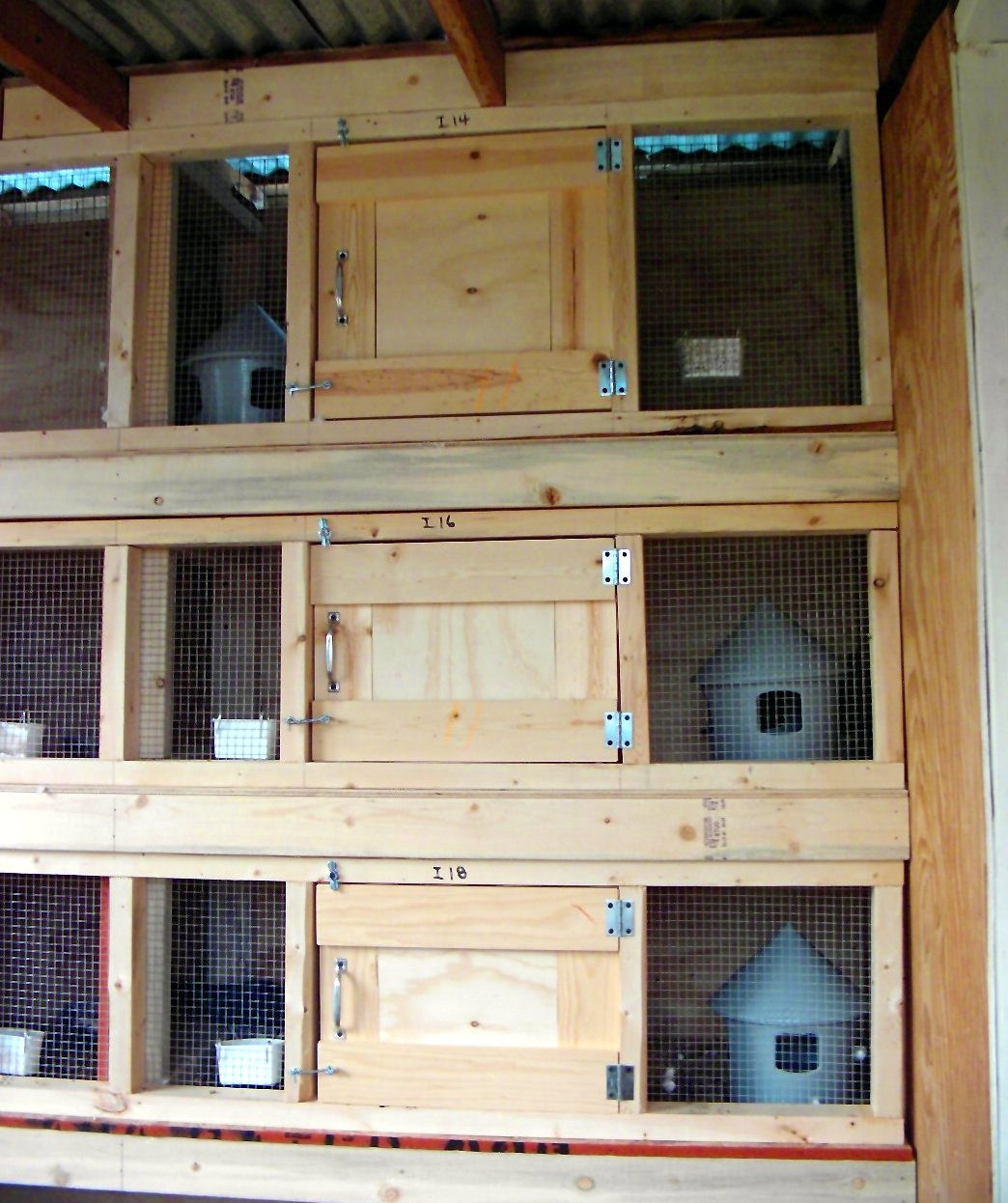 Pair breeding pens