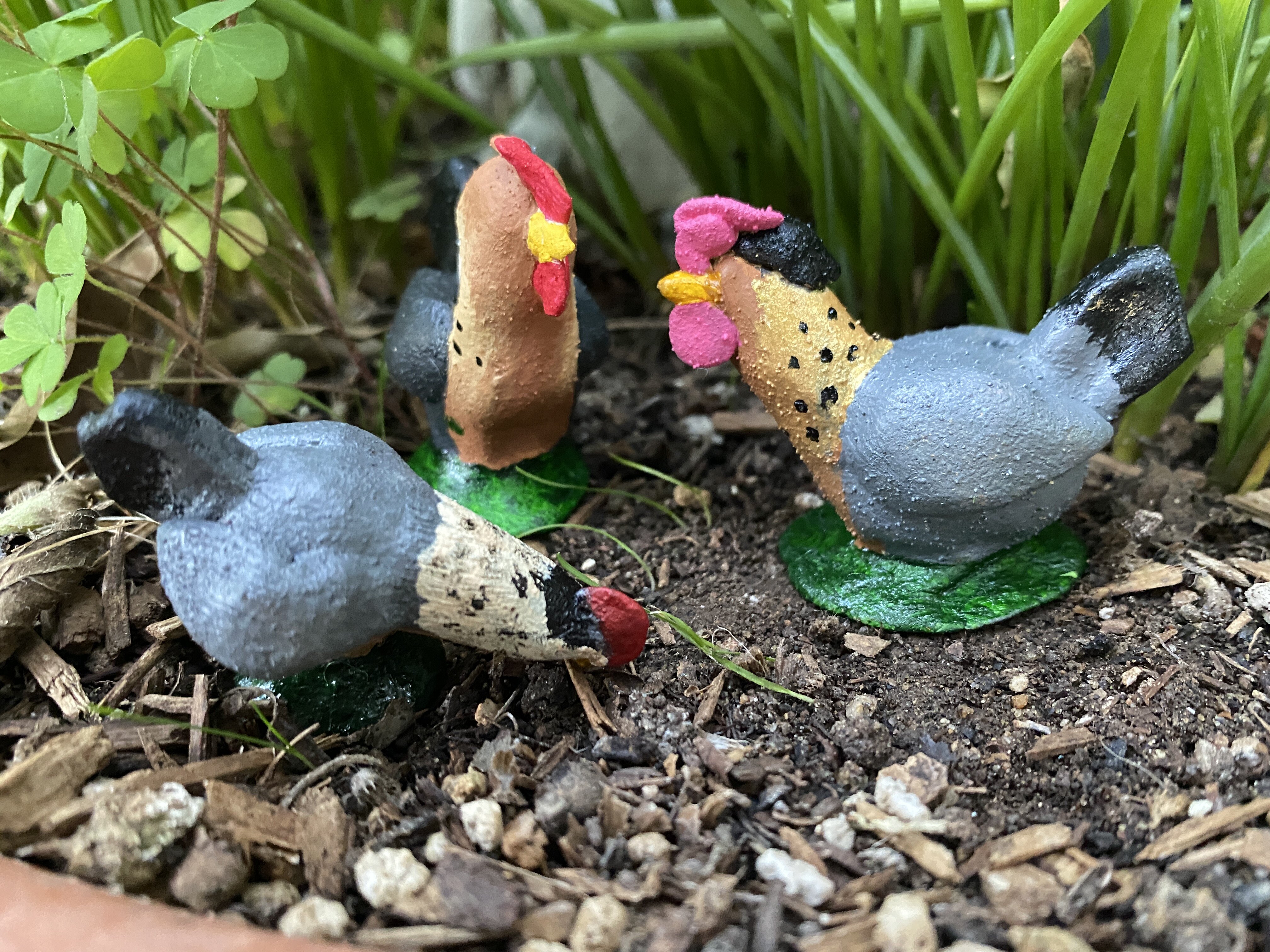 Poppy, Beigie, and Hei Hei.