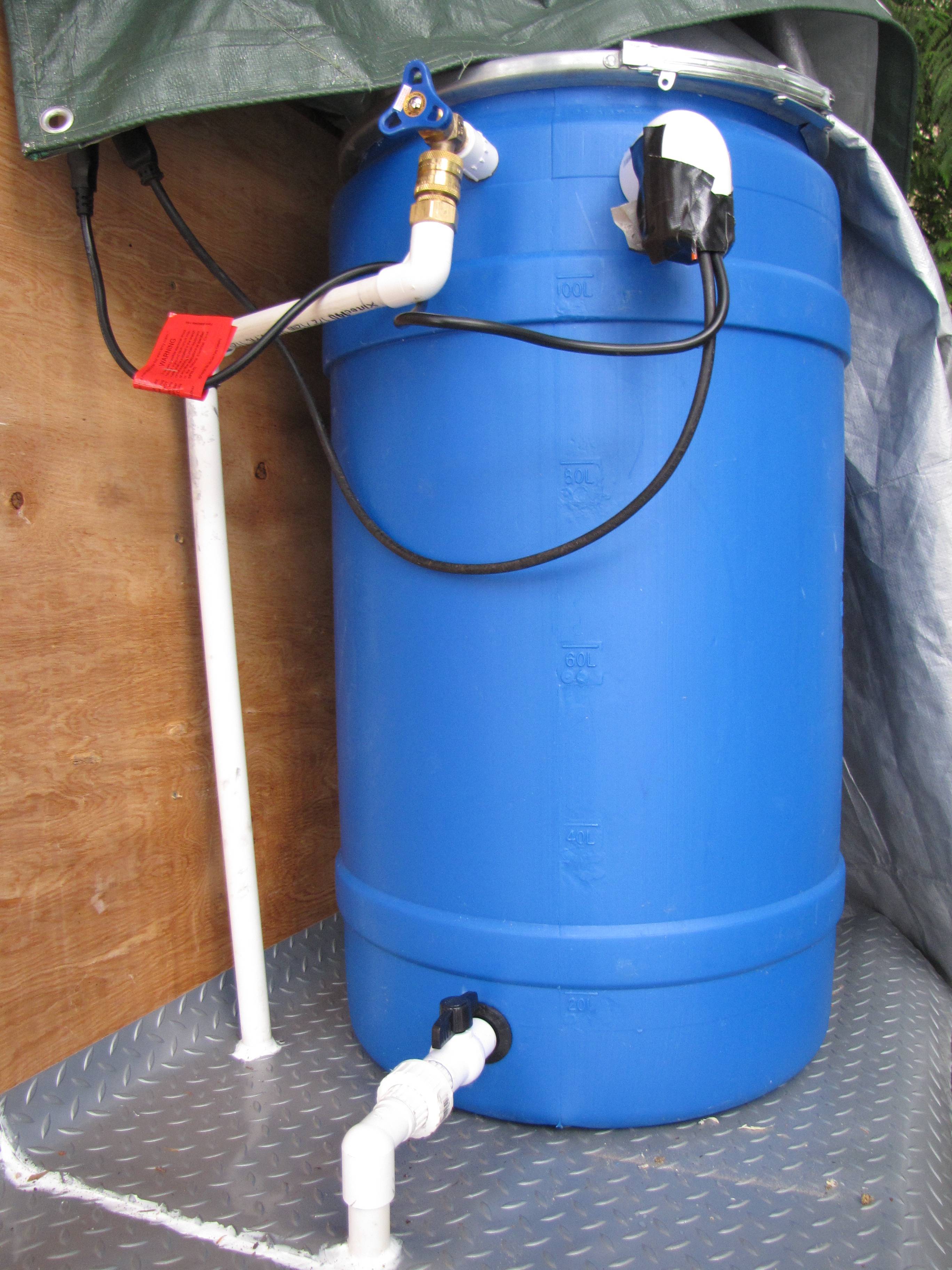 Pump outlet on top.
Inlet on bottom allows for gravity feed when pump is not on