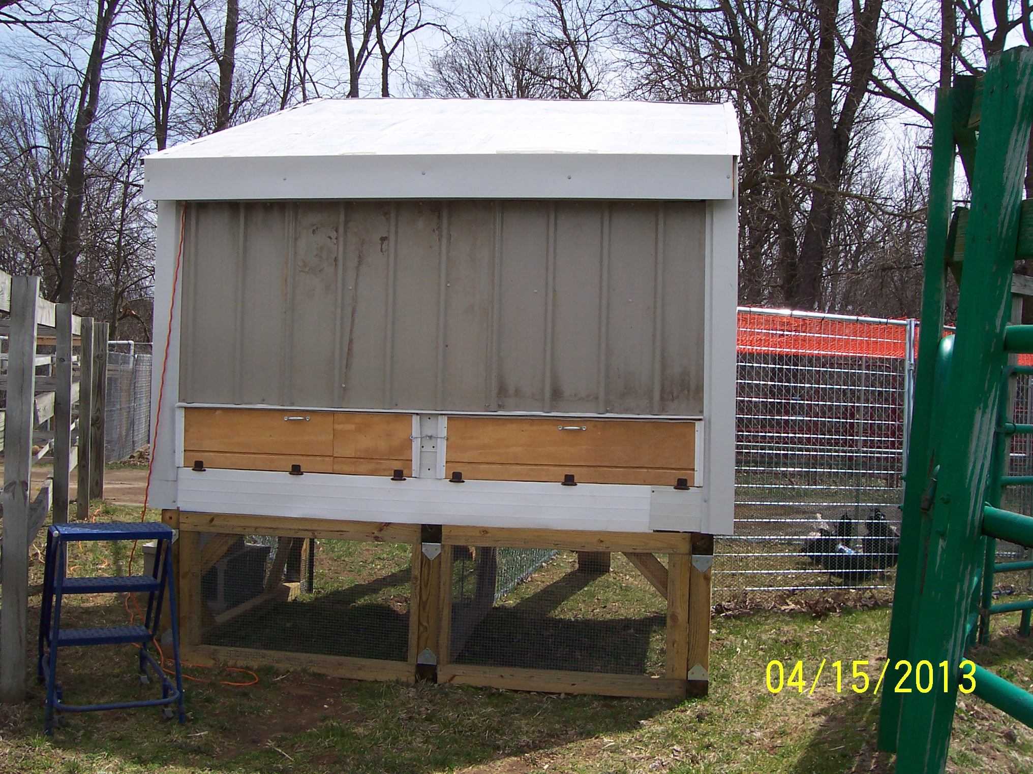 Rear nesting box access