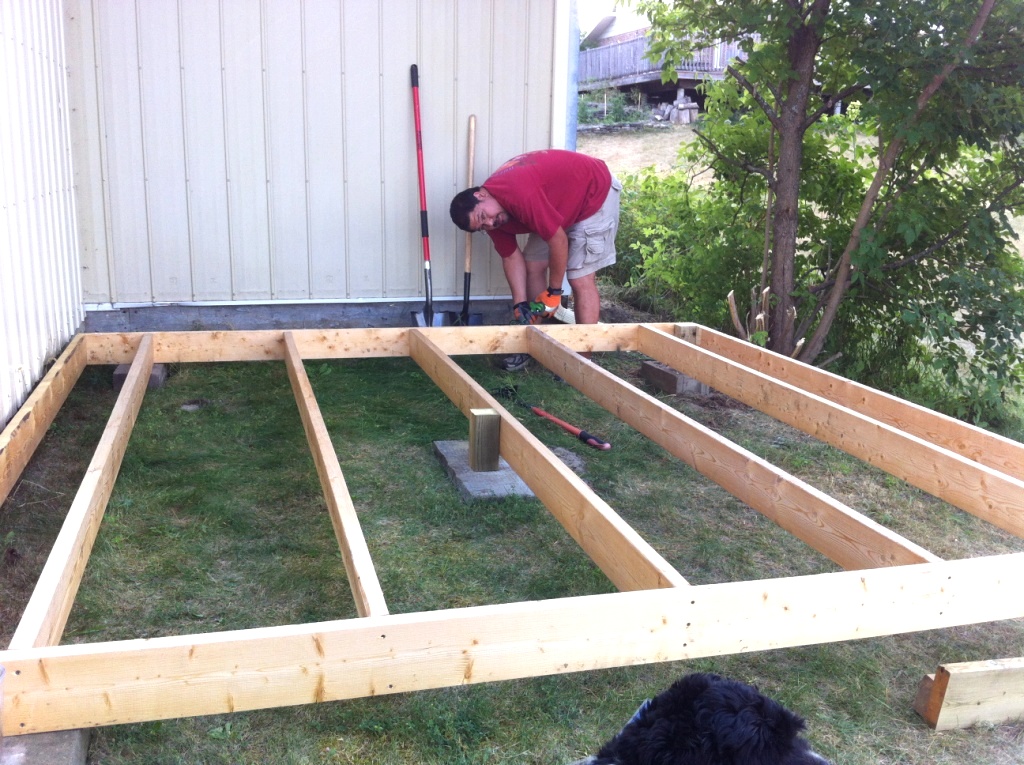 Reinforcing the flooring