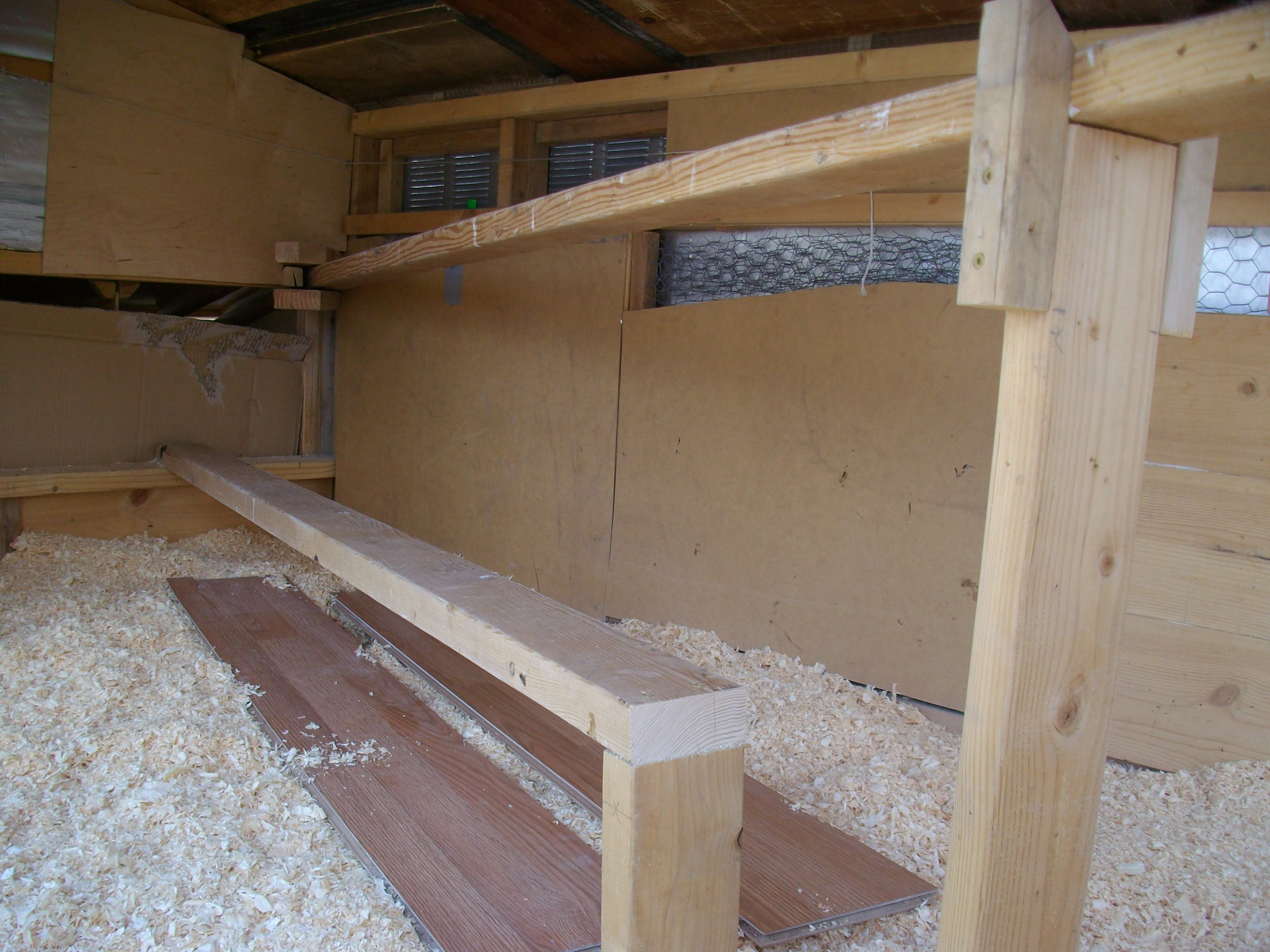 Roosts and poop boards