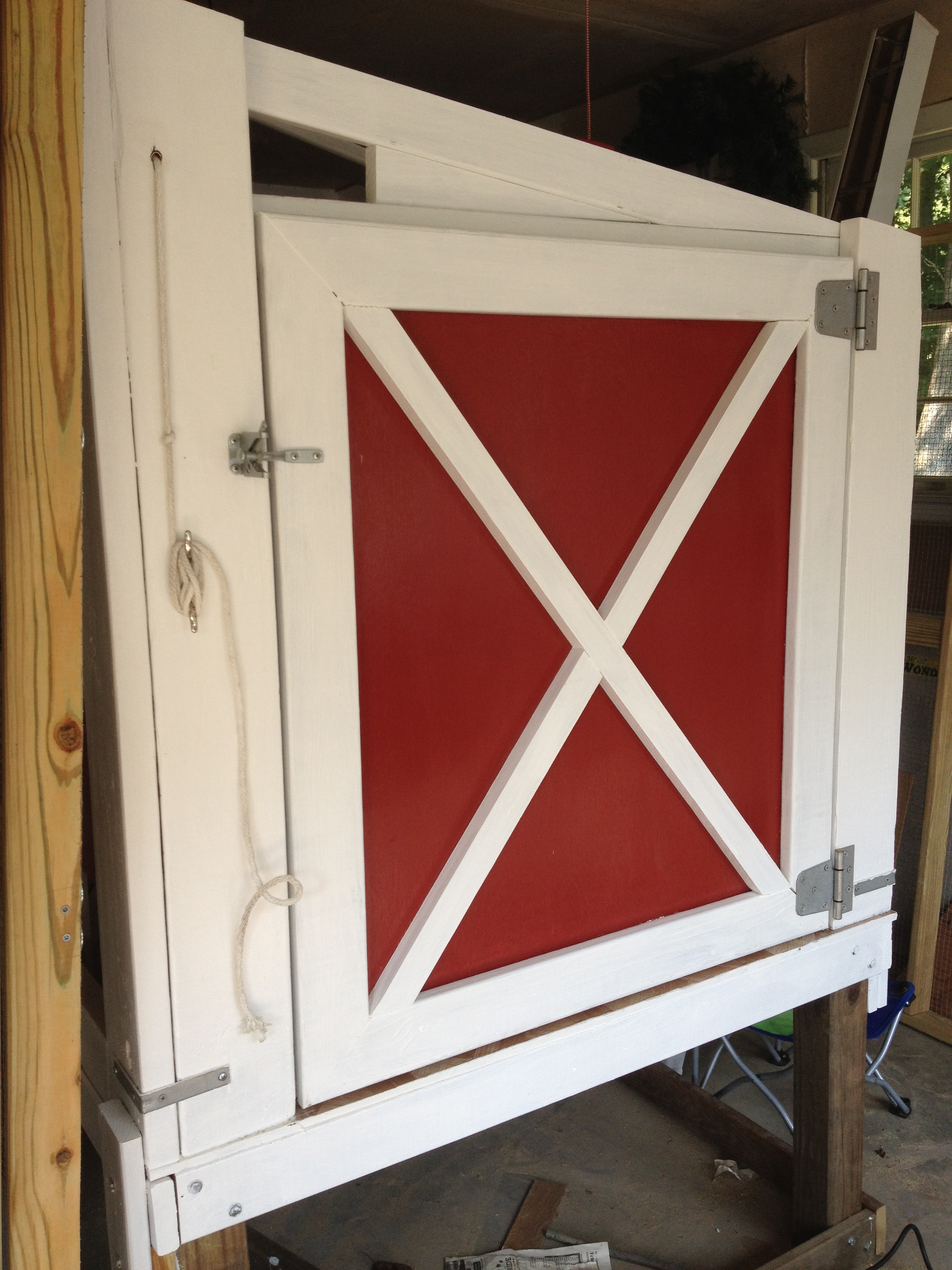 Side door installed - also you can see the rope for the pop door there.