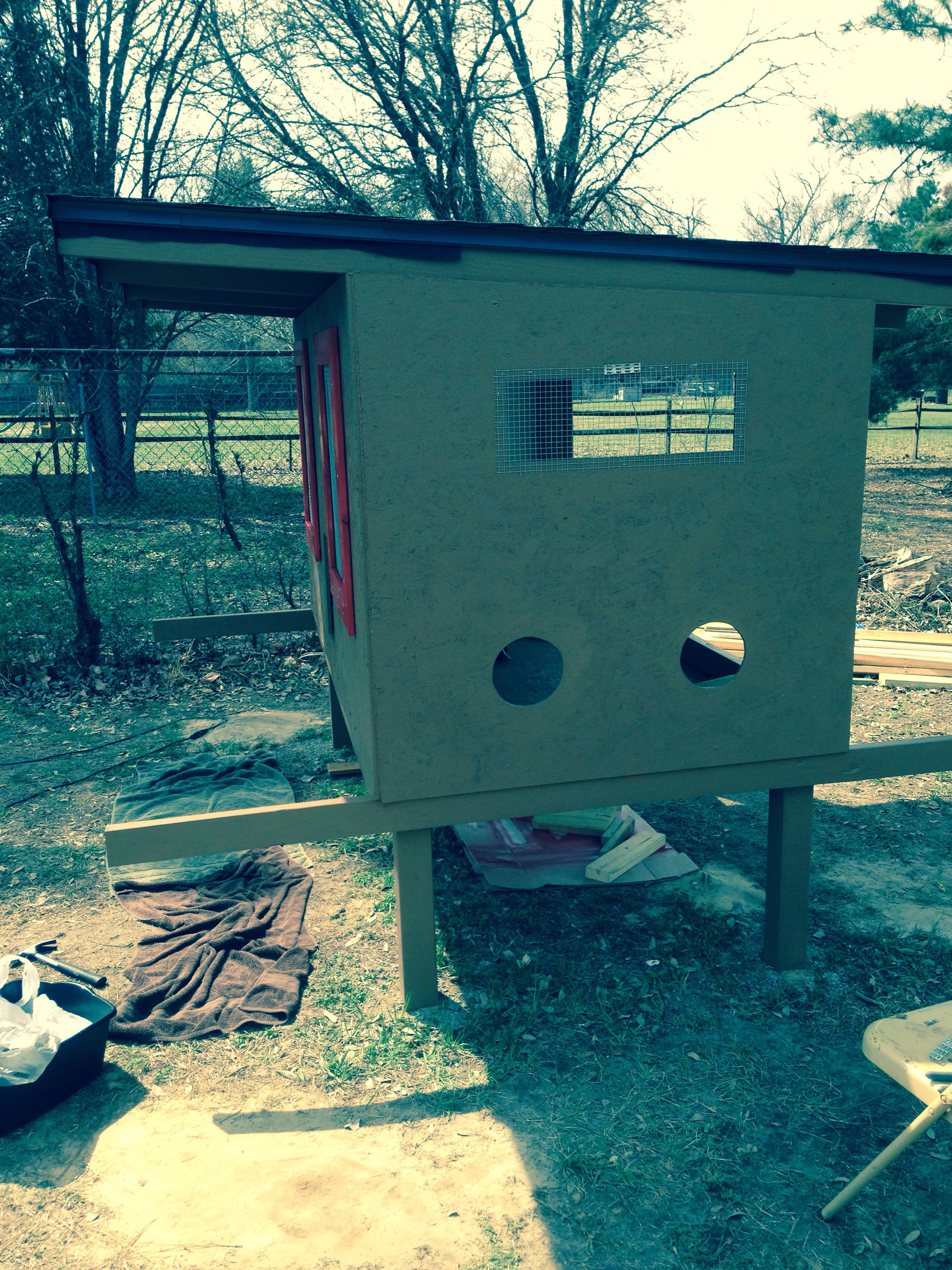 Side up with window and egg reach through access